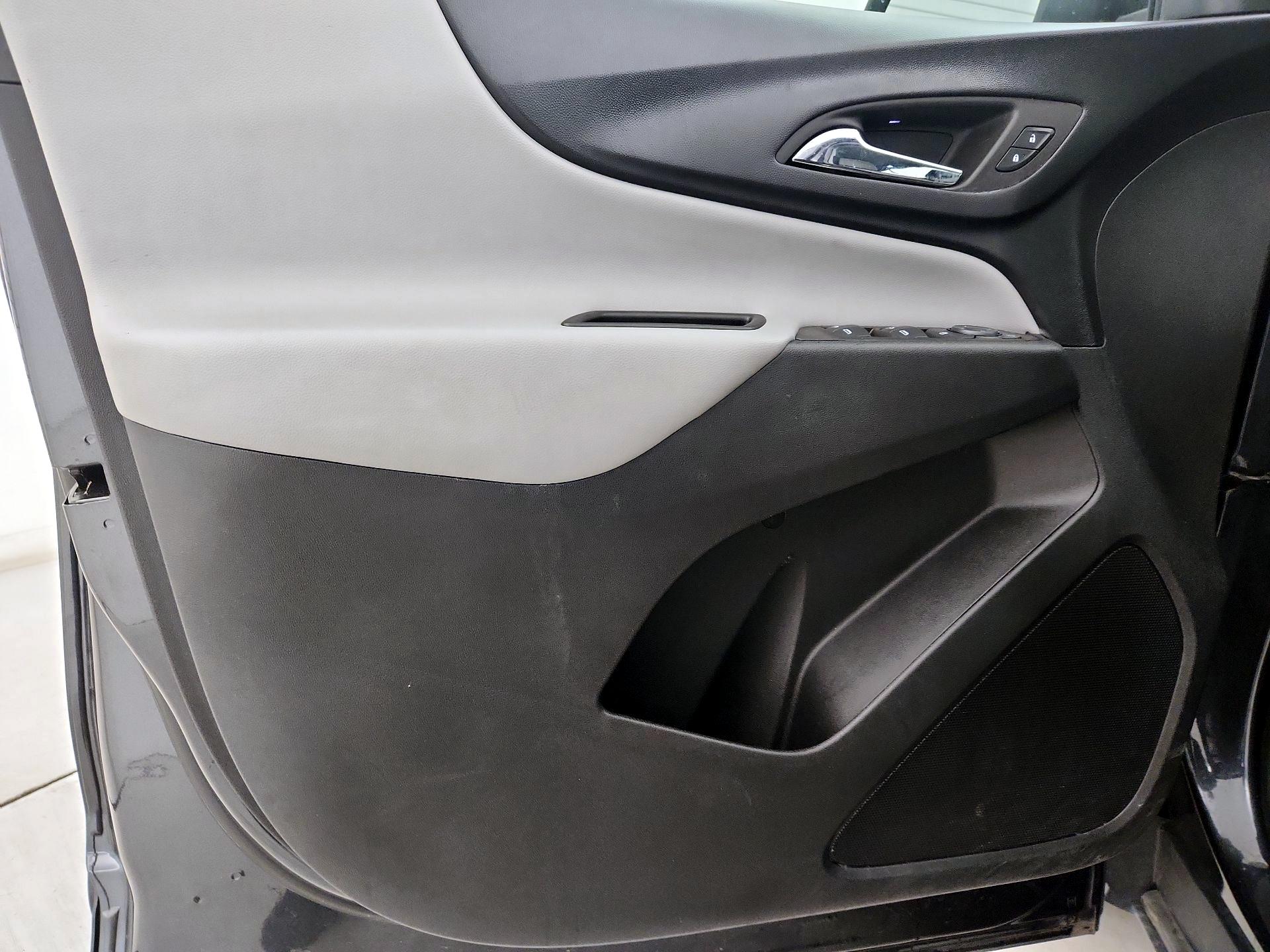 Thumbnail: 2022 Chevrolet Equinox - 12