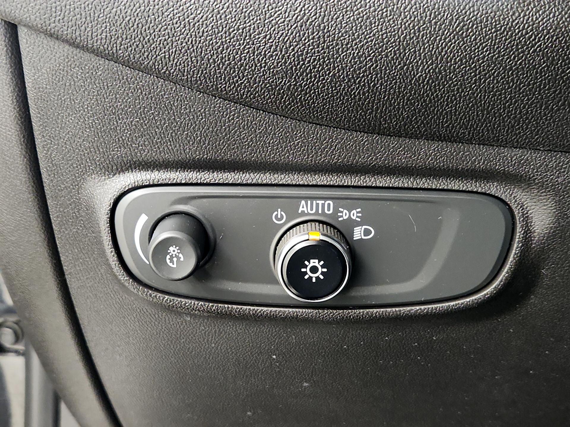 Thumbnail: 2022 Chevrolet Equinox - 13