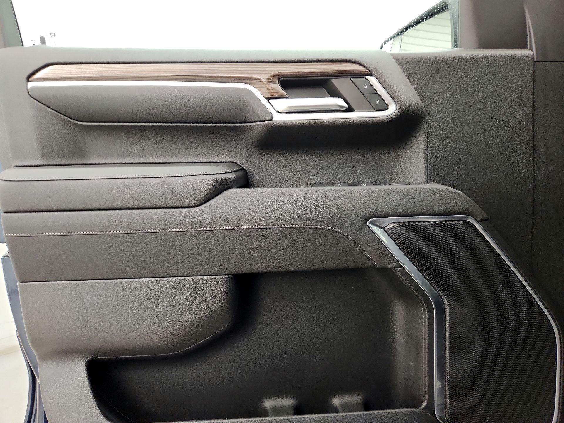 Thumbnail: 2022 Chevrolet Silverado 1500 - 12