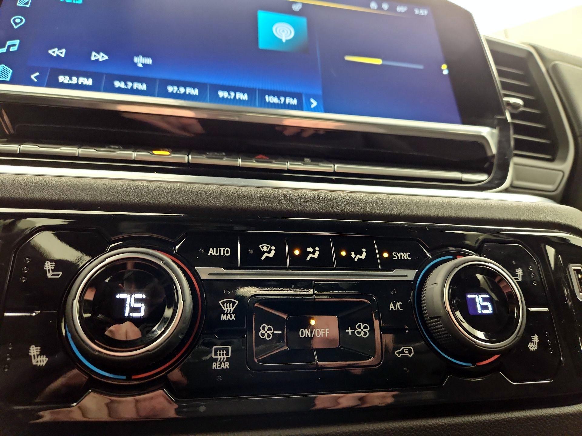 Thumbnail: 2022 Chevrolet Silverado 1500 - 16