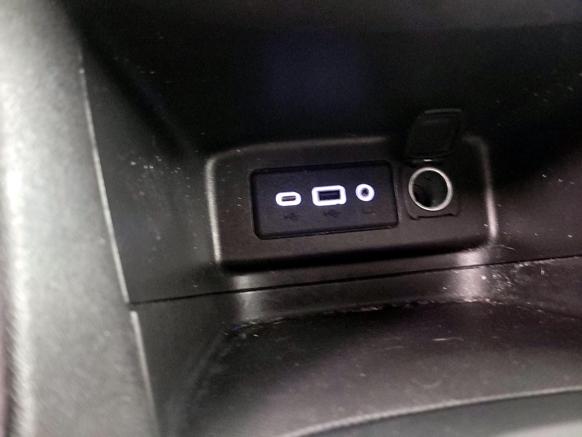 Thumbnail: 2020 Chevrolet Equinox - 18