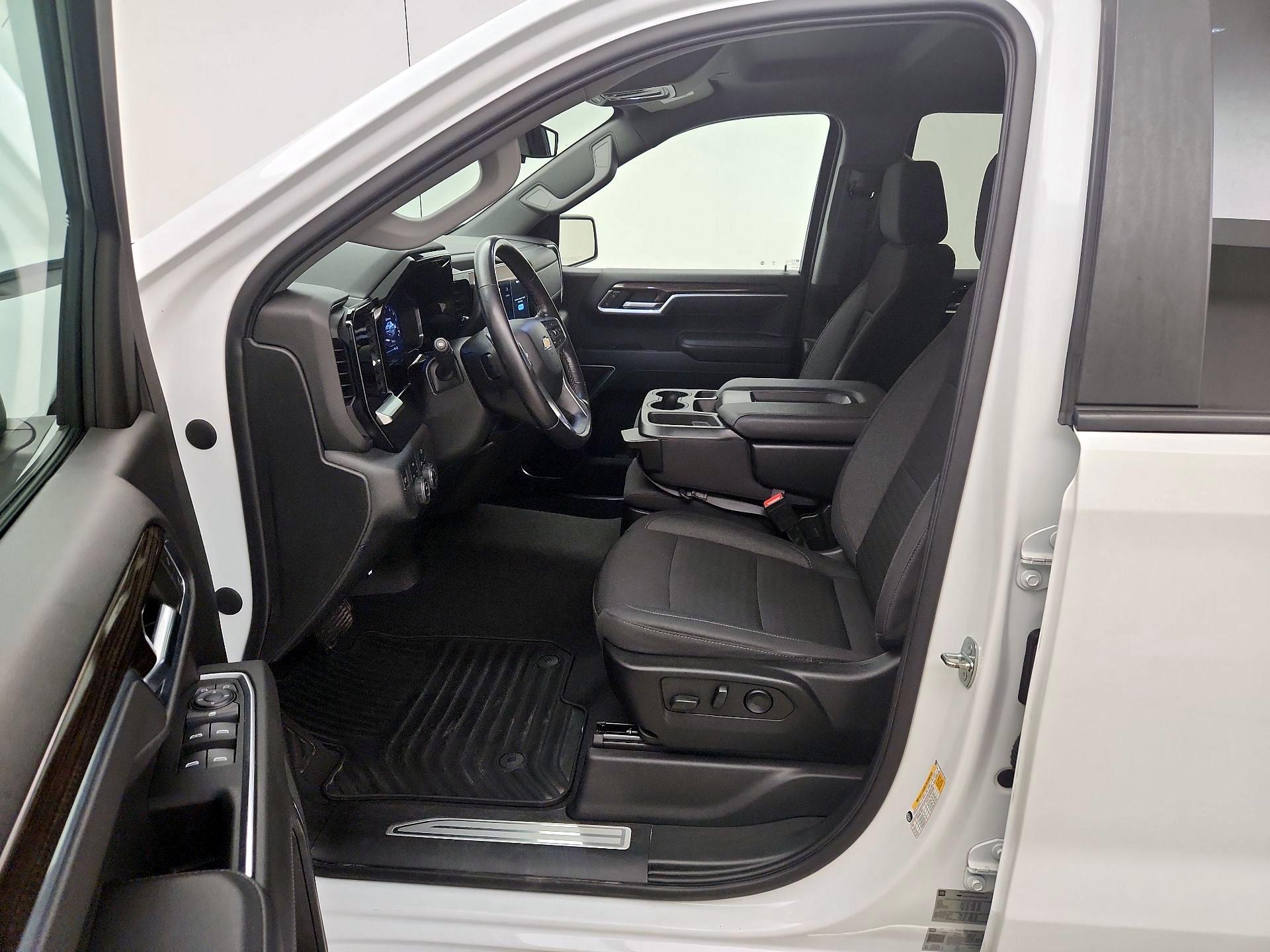 Thumbnail: 2022 Chevrolet Silverado 1500 - 11