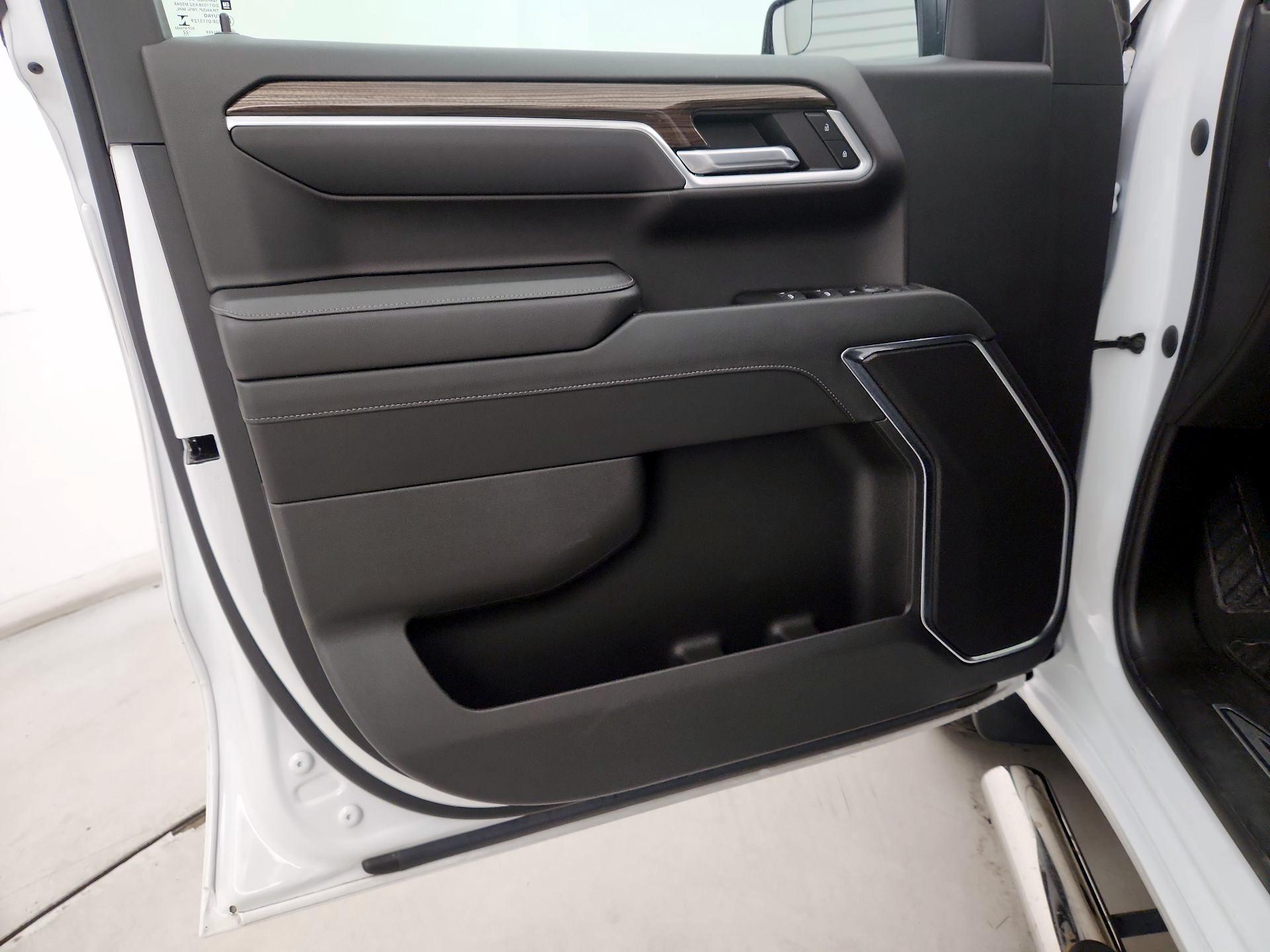 Thumbnail: 2022 Chevrolet Silverado 1500 - 12