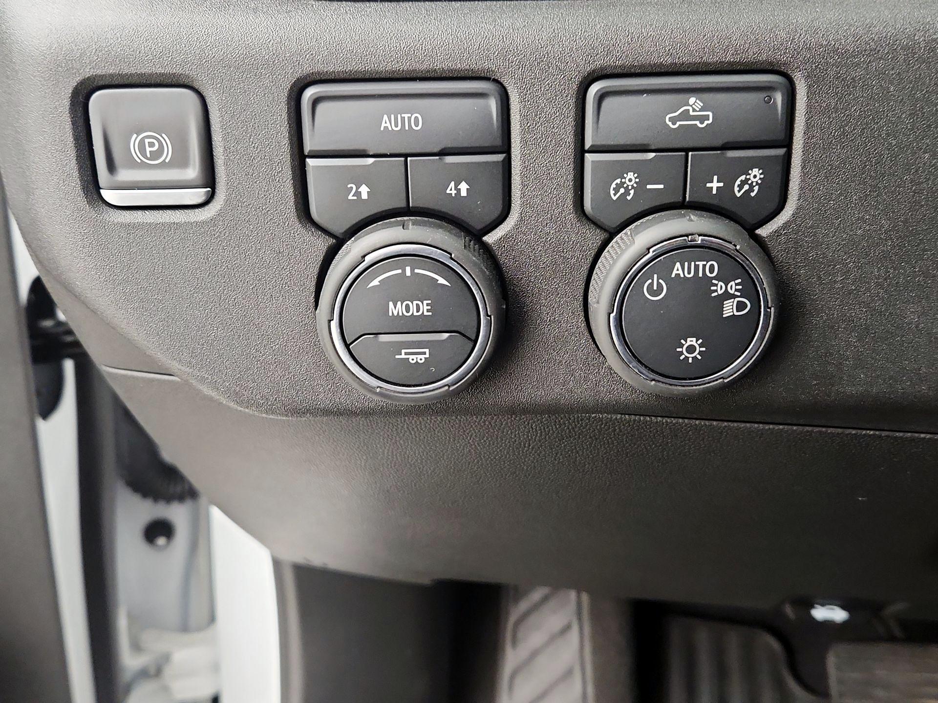 Thumbnail: 2022 Chevrolet Silverado 1500 - 13