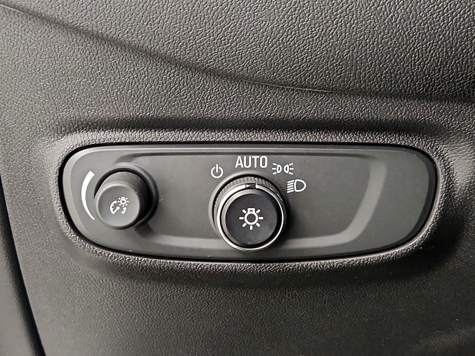 Thumbnail: 2022 Chevrolet Equinox - 13