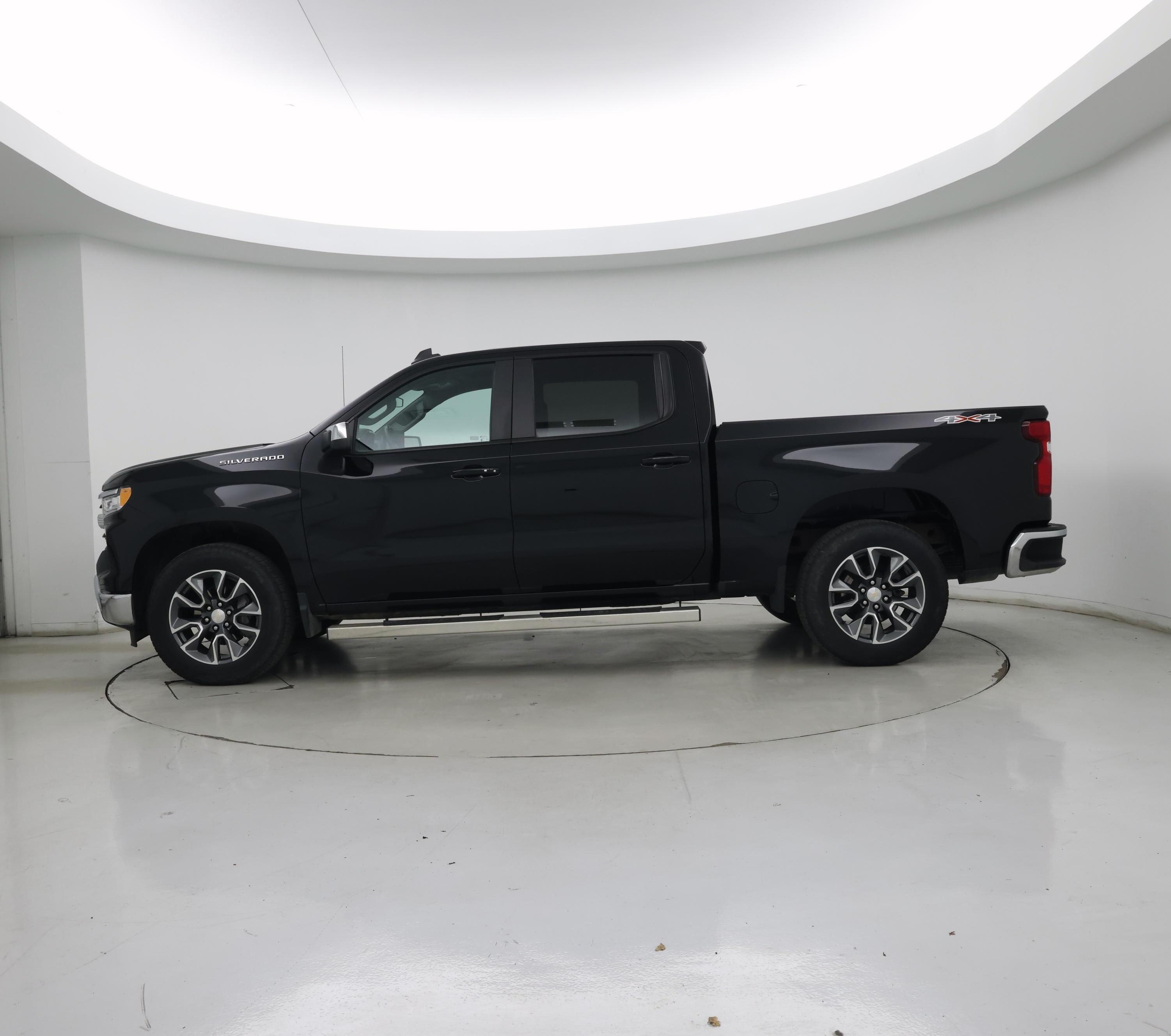 Thumbnail: 2023 Chevrolet Silverado 1500 - 3