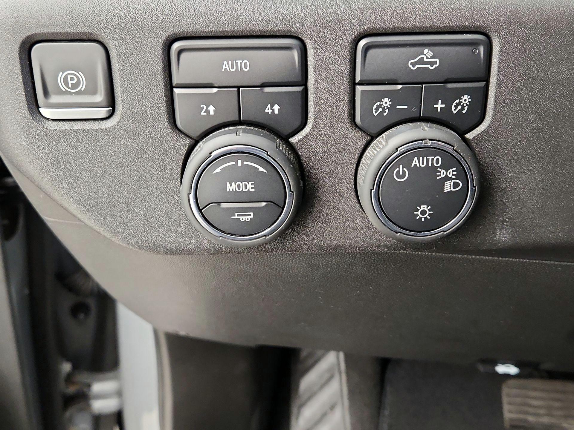 Thumbnail: 2023 Chevrolet Silverado 1500 - 13