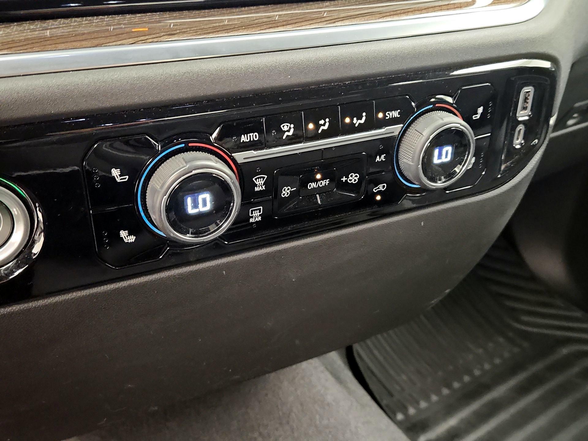 Thumbnail: 2022 Chevrolet Silverado 1500 - 16