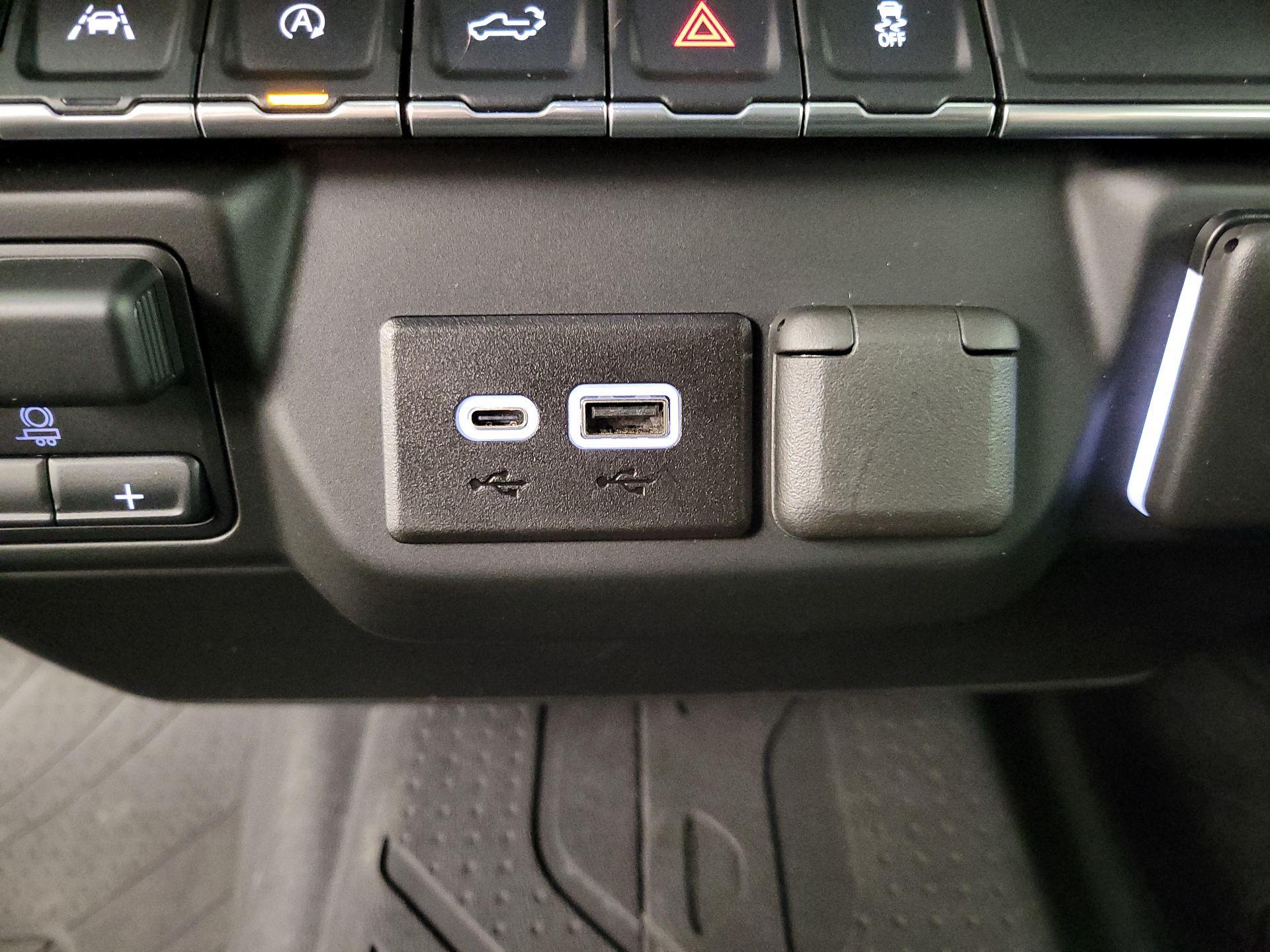 Thumbnail: 2023 Chevrolet Silverado 1500 - 19