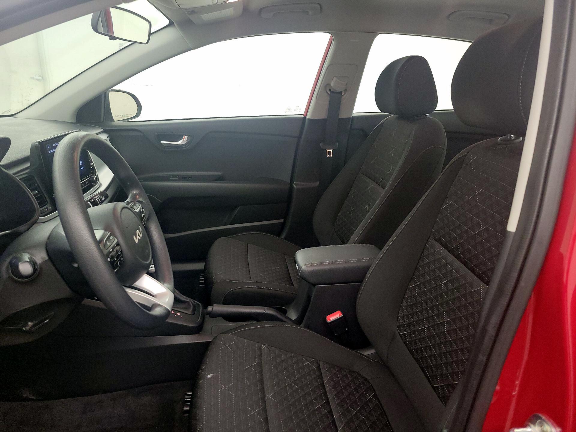 Thumbnail: 2022 Kia Rio - 11