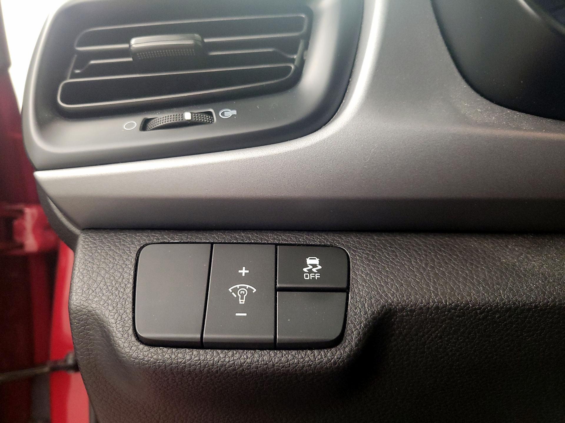 Thumbnail: 2022 Kia Rio - 13