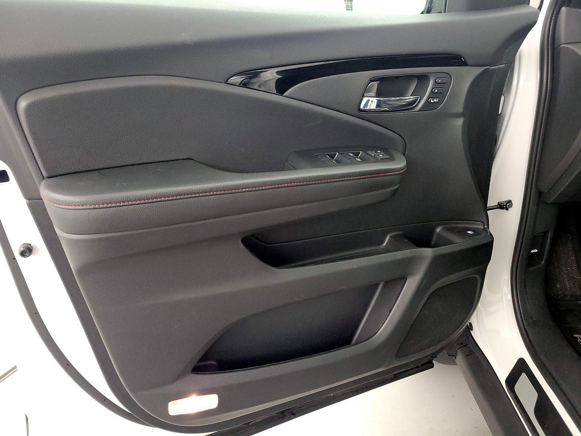 Thumbnail: 2025 Honda Ridgeline - 12