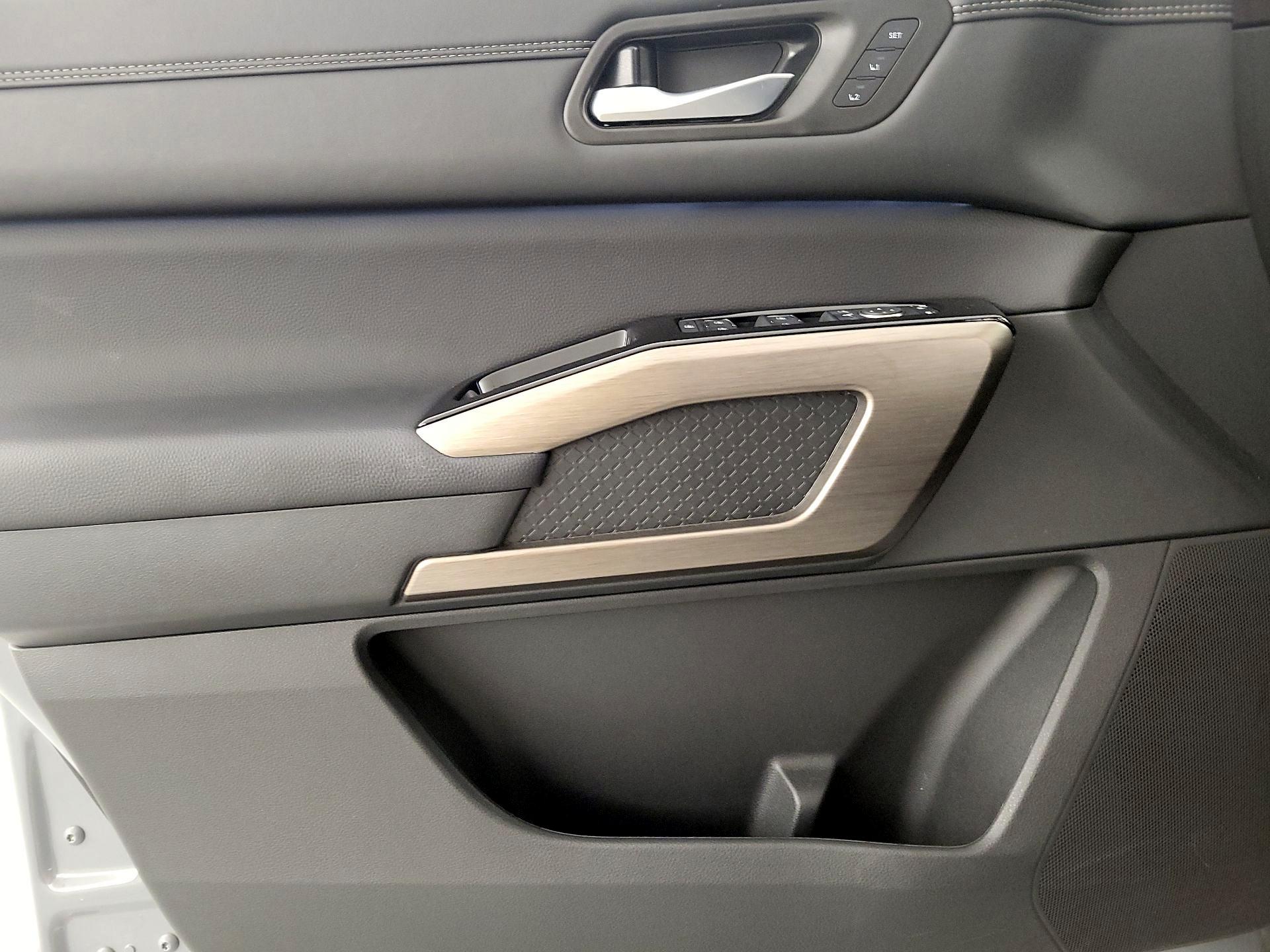 Thumbnail: 2025 Nissan Pathfinder - 12