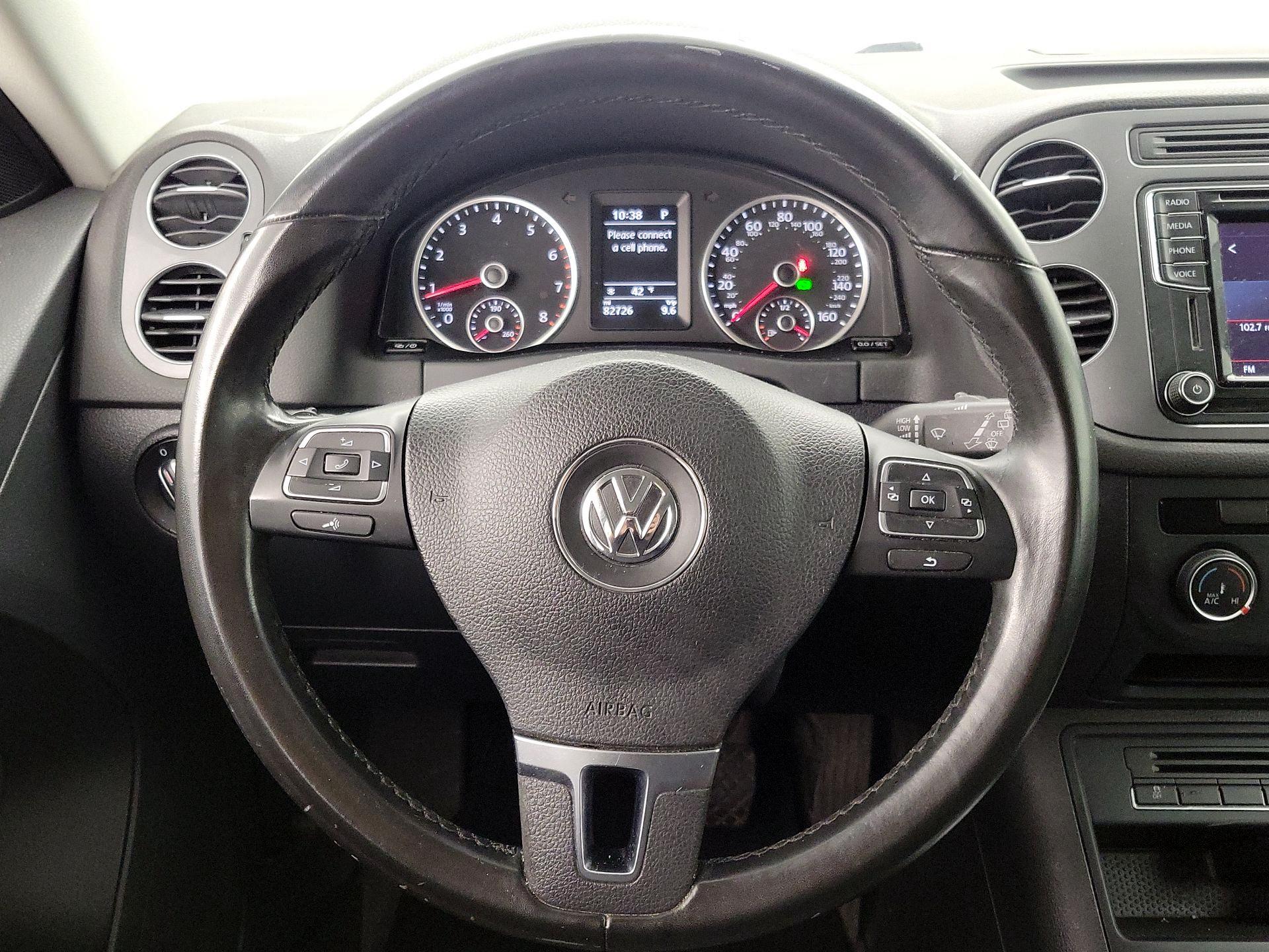 Thumbnail: 2017 Volkswagen Tiguan - 10