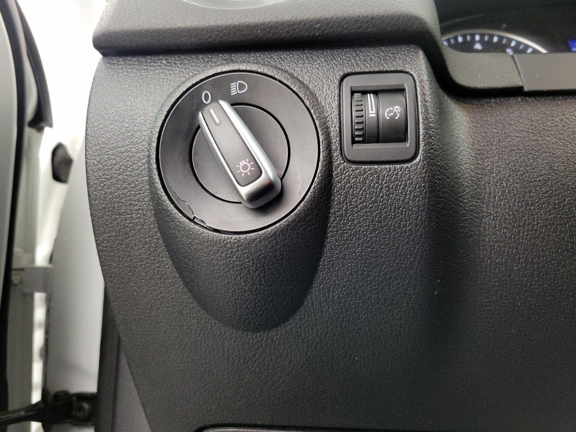 Thumbnail: 2017 Volkswagen Tiguan - 13