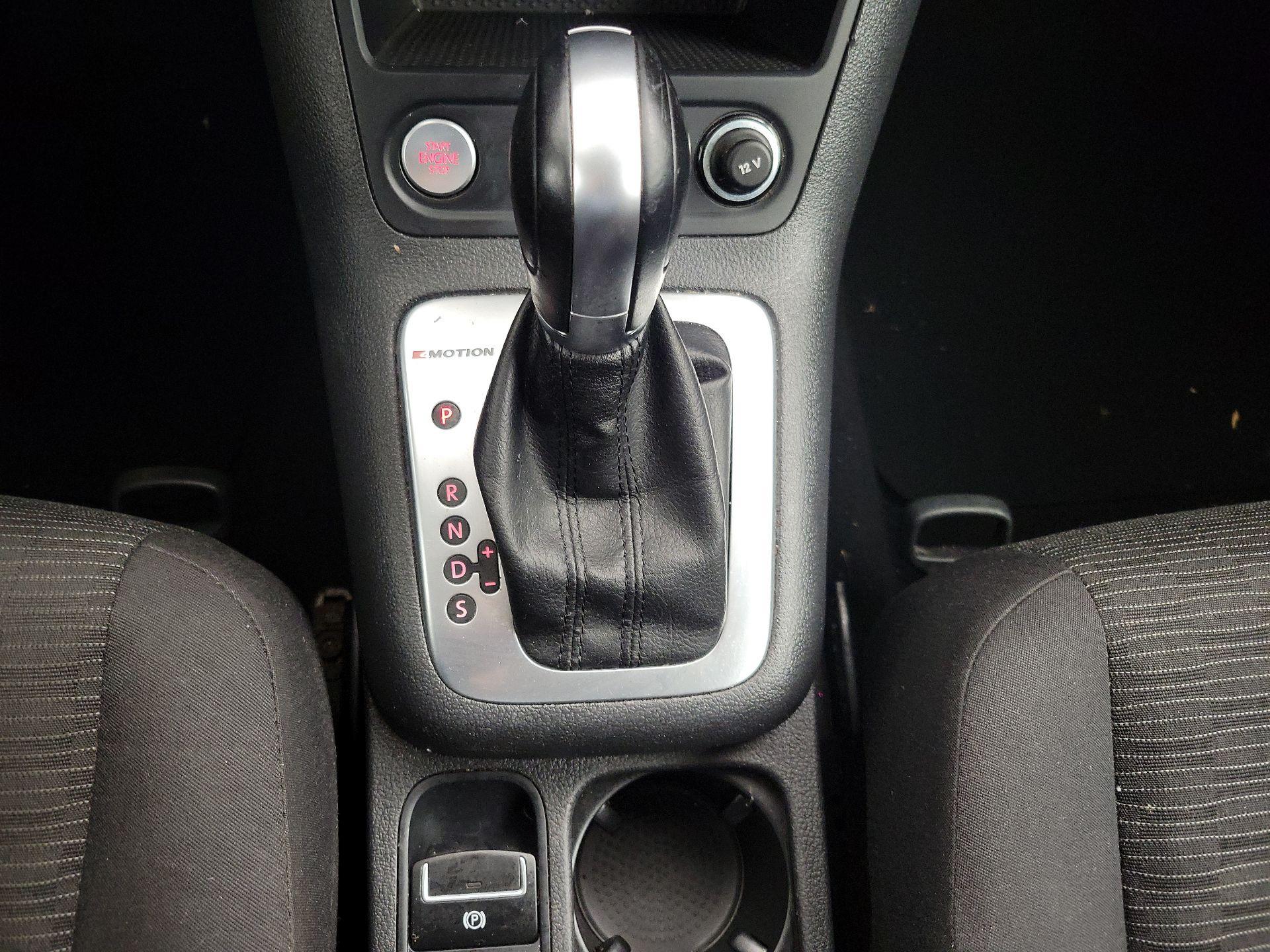 Thumbnail: 2017 Volkswagen Tiguan - 17