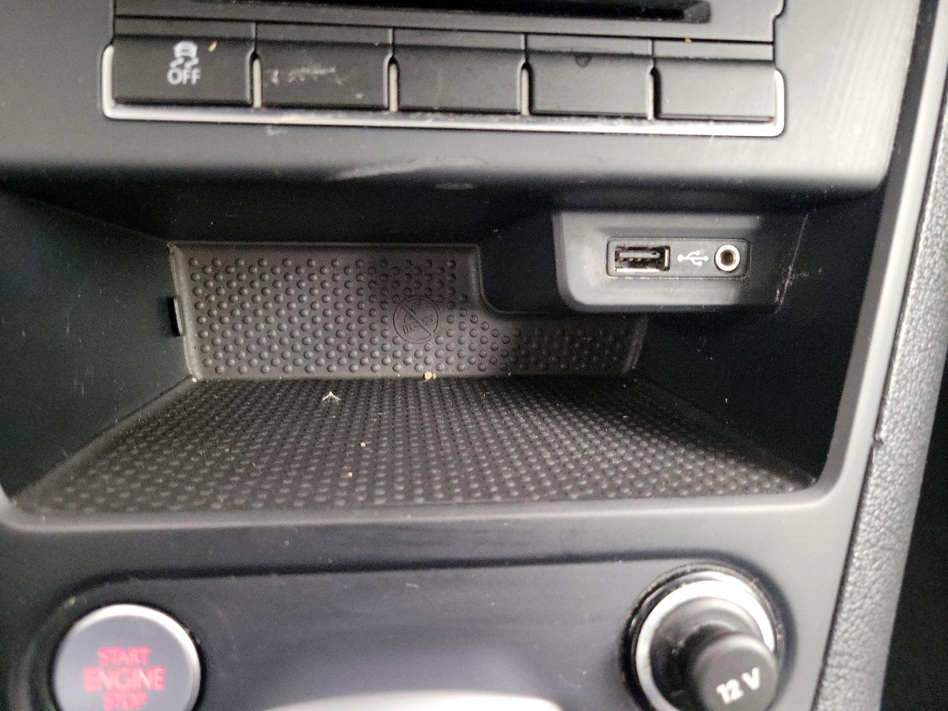 Thumbnail: 2017 Volkswagen Tiguan - 18