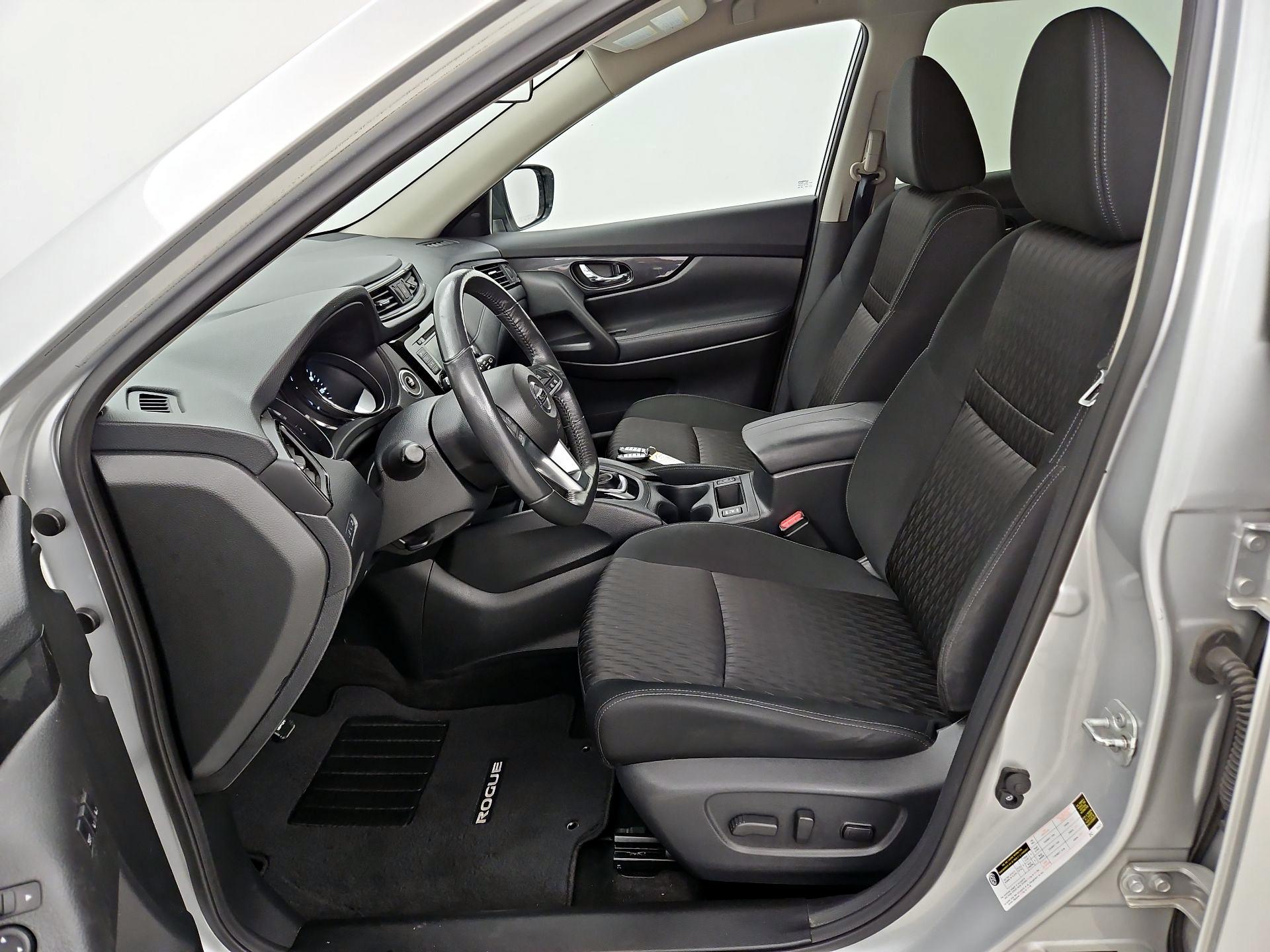 Thumbnail: 2018 Nissan Rogue - 11