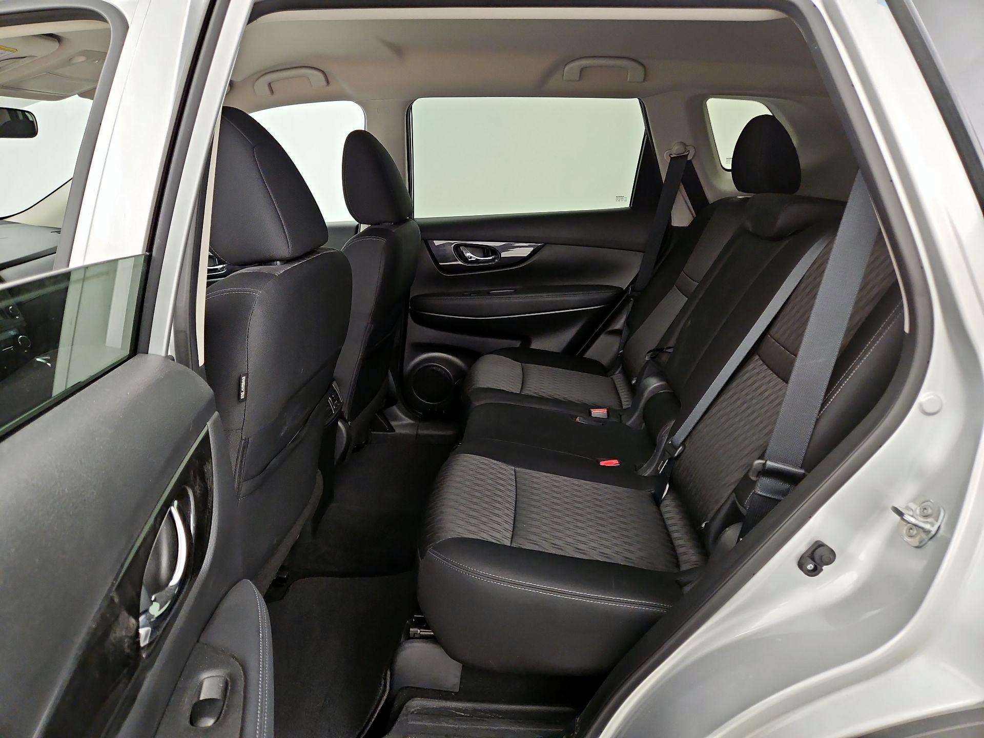 Thumbnail: 2018 Nissan Rogue - 20