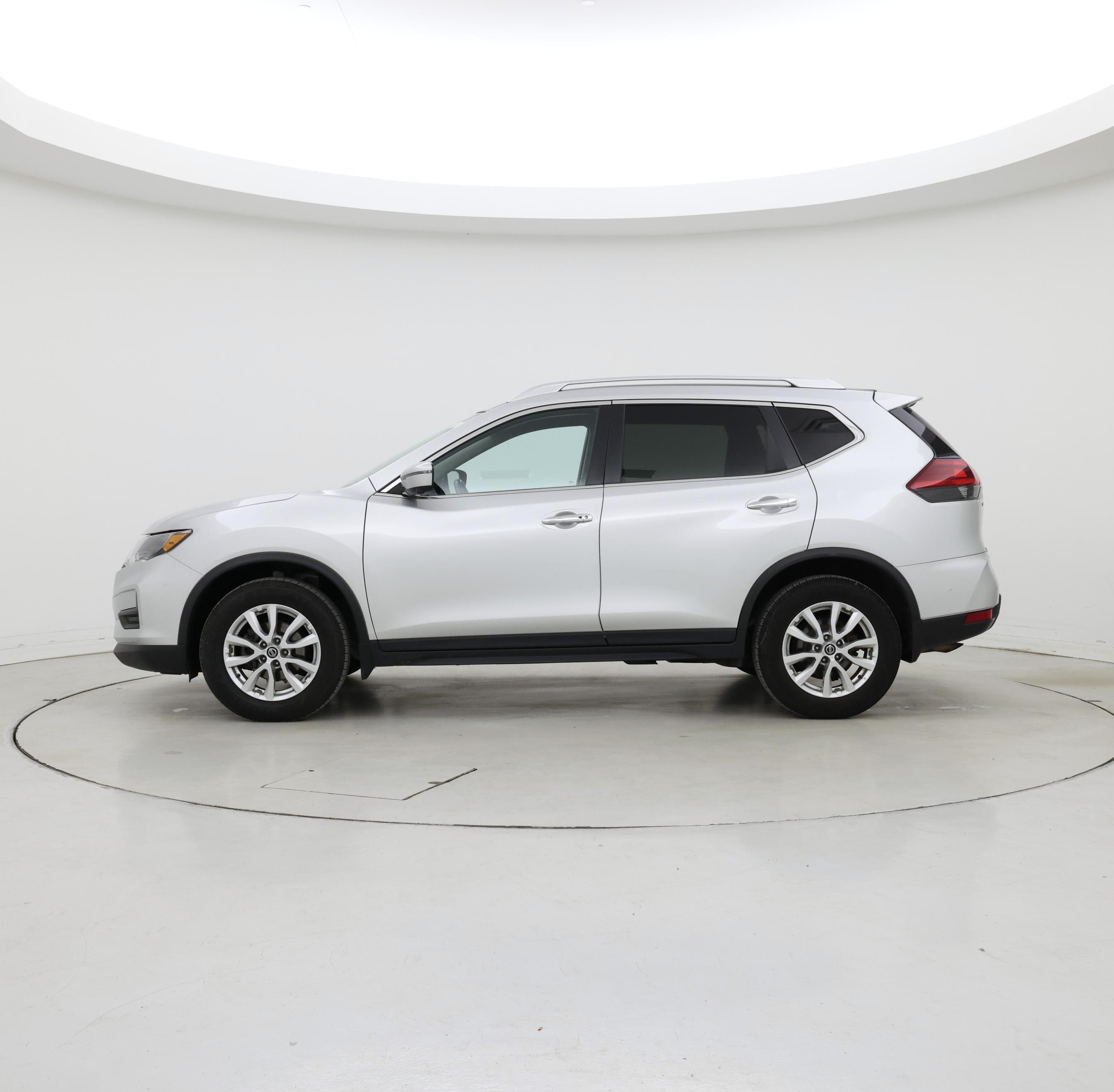 Thumbnail: 2018 Nissan Rogue - 3