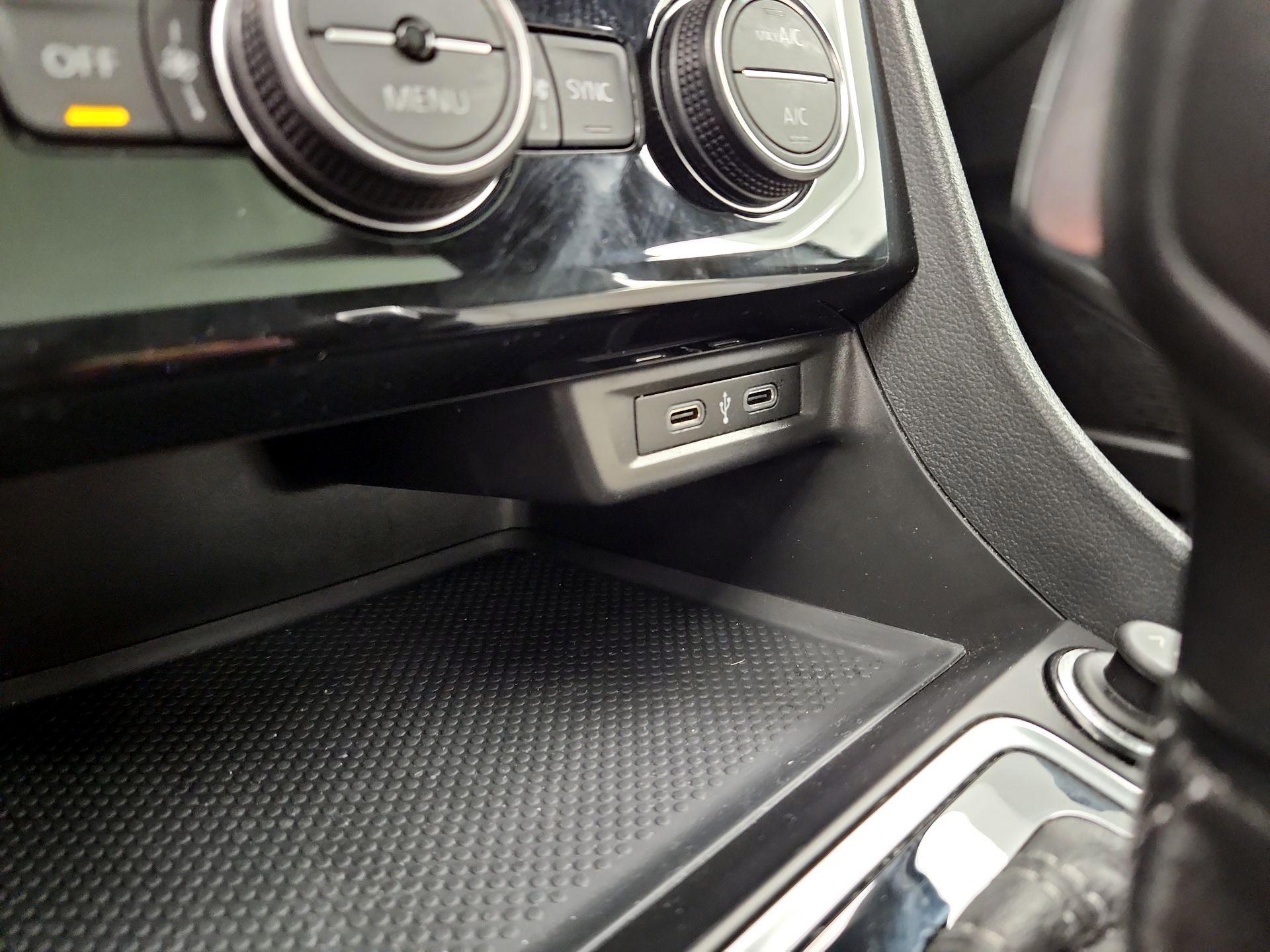 Thumbnail: 2021 Volkswagen Jetta - 18