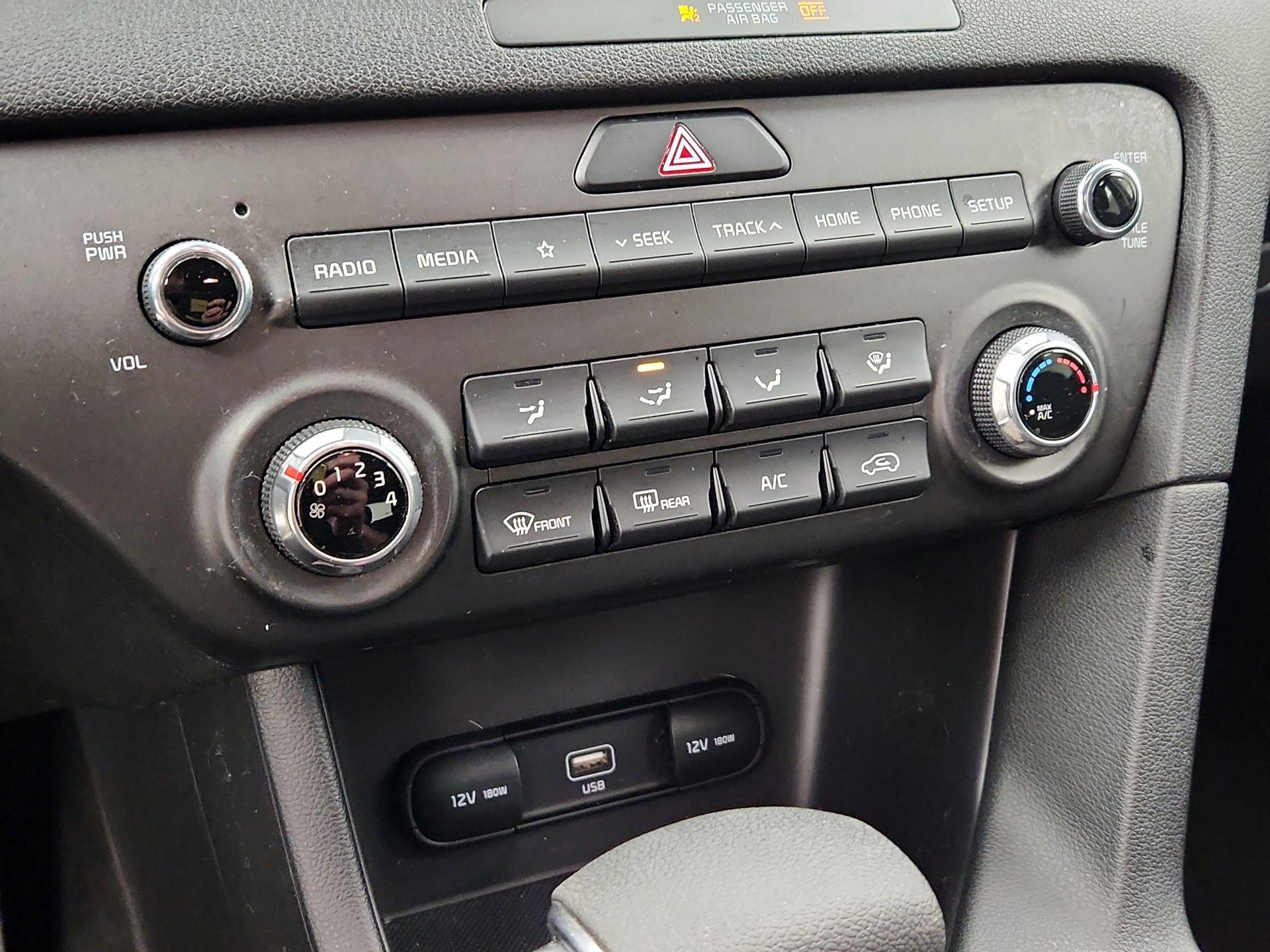 Thumbnail: 2020 Kia Sportage - 16