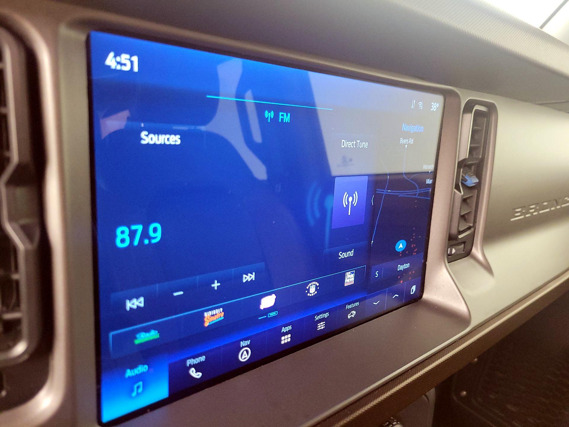 Thumbnail: 2022 Ford Bronco - 16