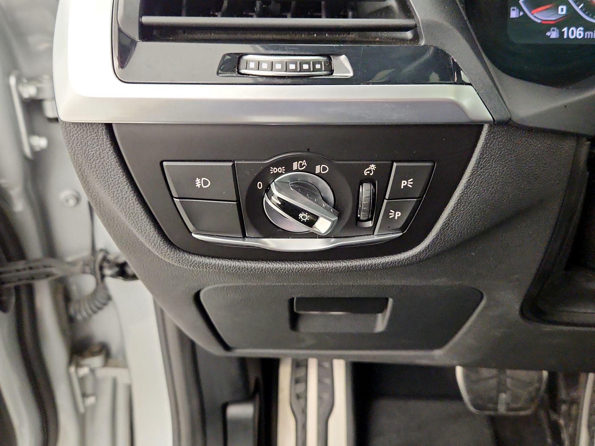 Thumbnail: 2021 BMW X3 - 13