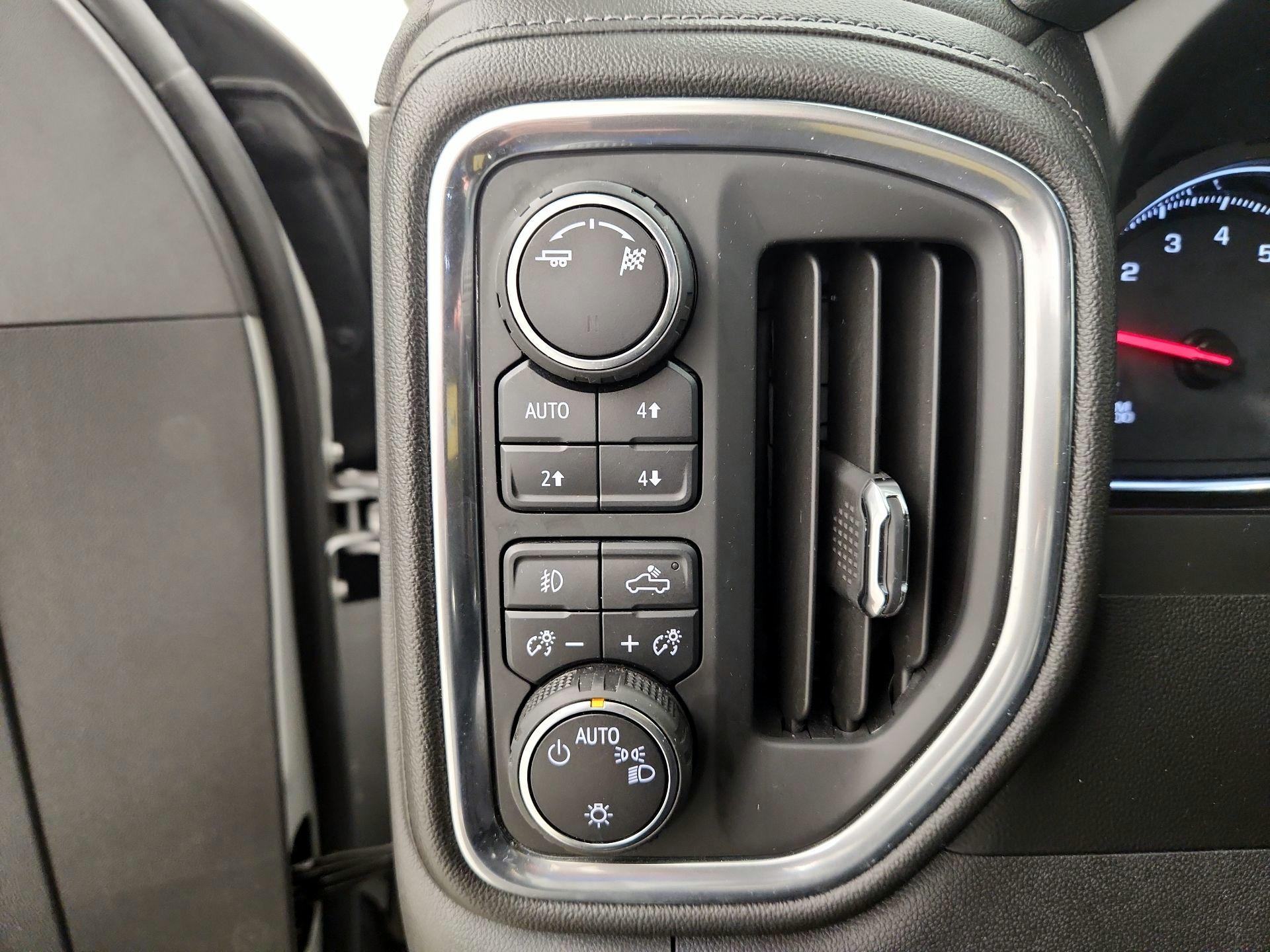 Thumbnail: 2019 Chevrolet Silverado 1500 - 13