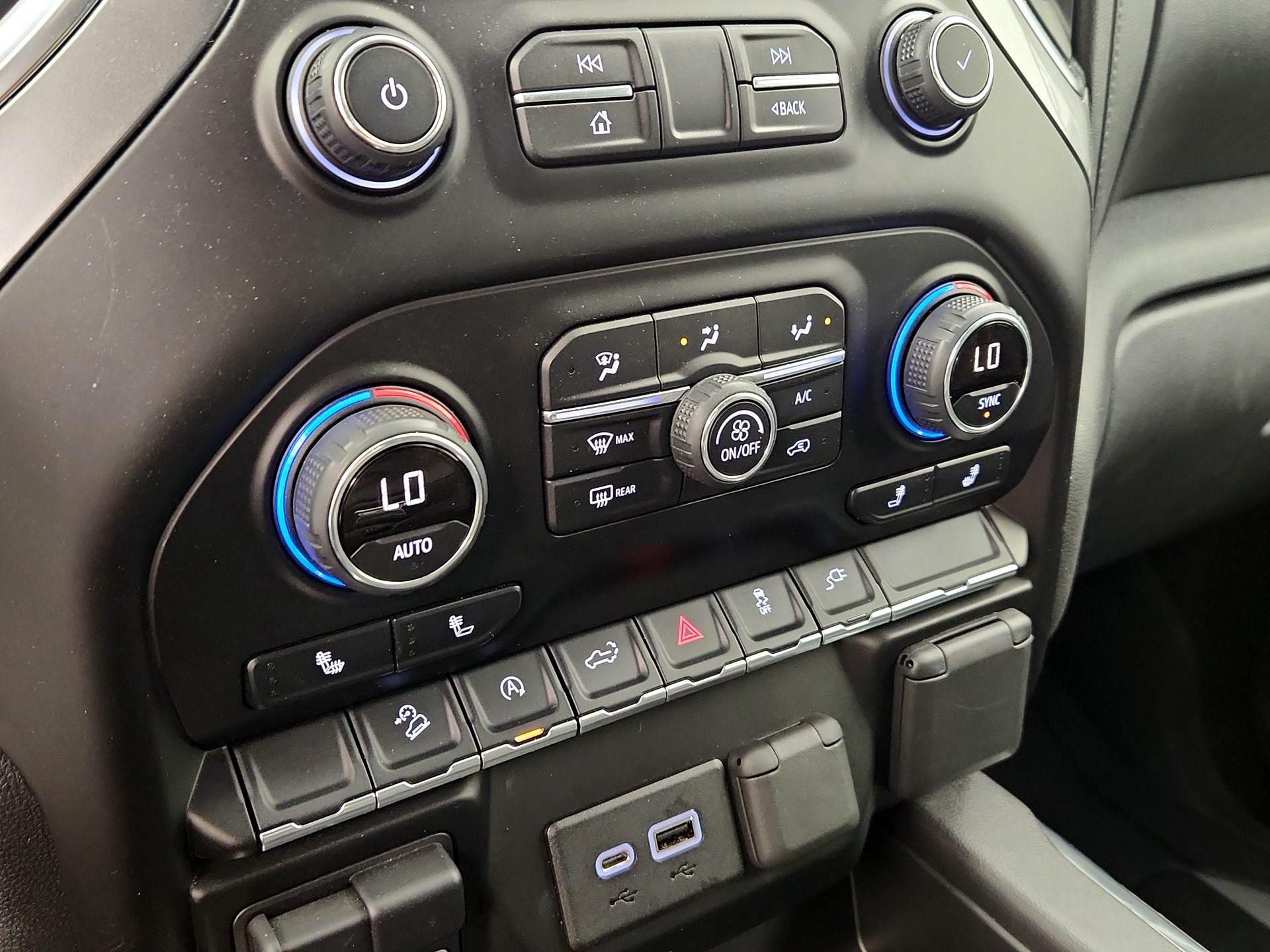 Thumbnail: 2019 Chevrolet Silverado 1500 - 16