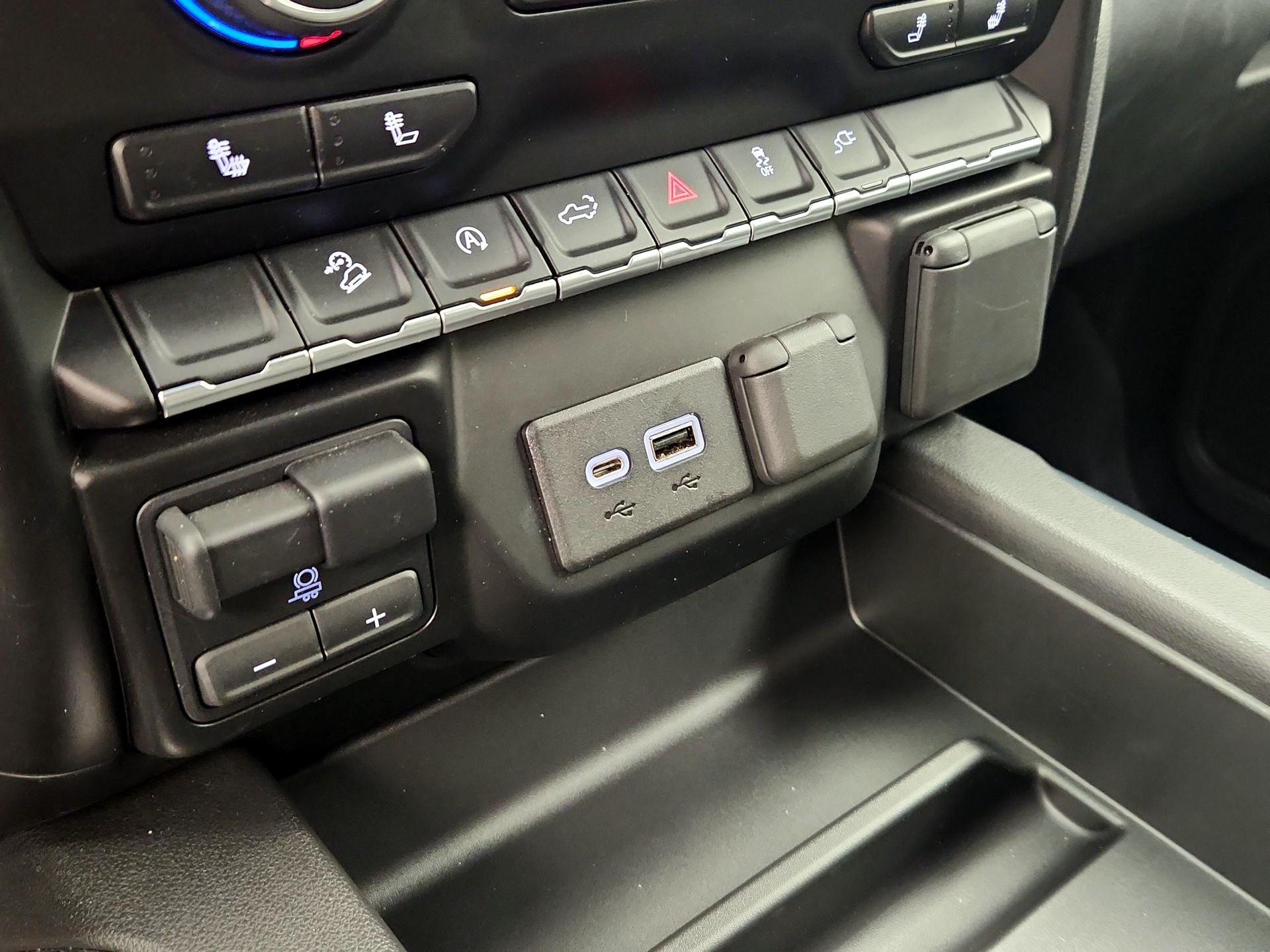 Thumbnail: 2019 Chevrolet Silverado 1500 - 18