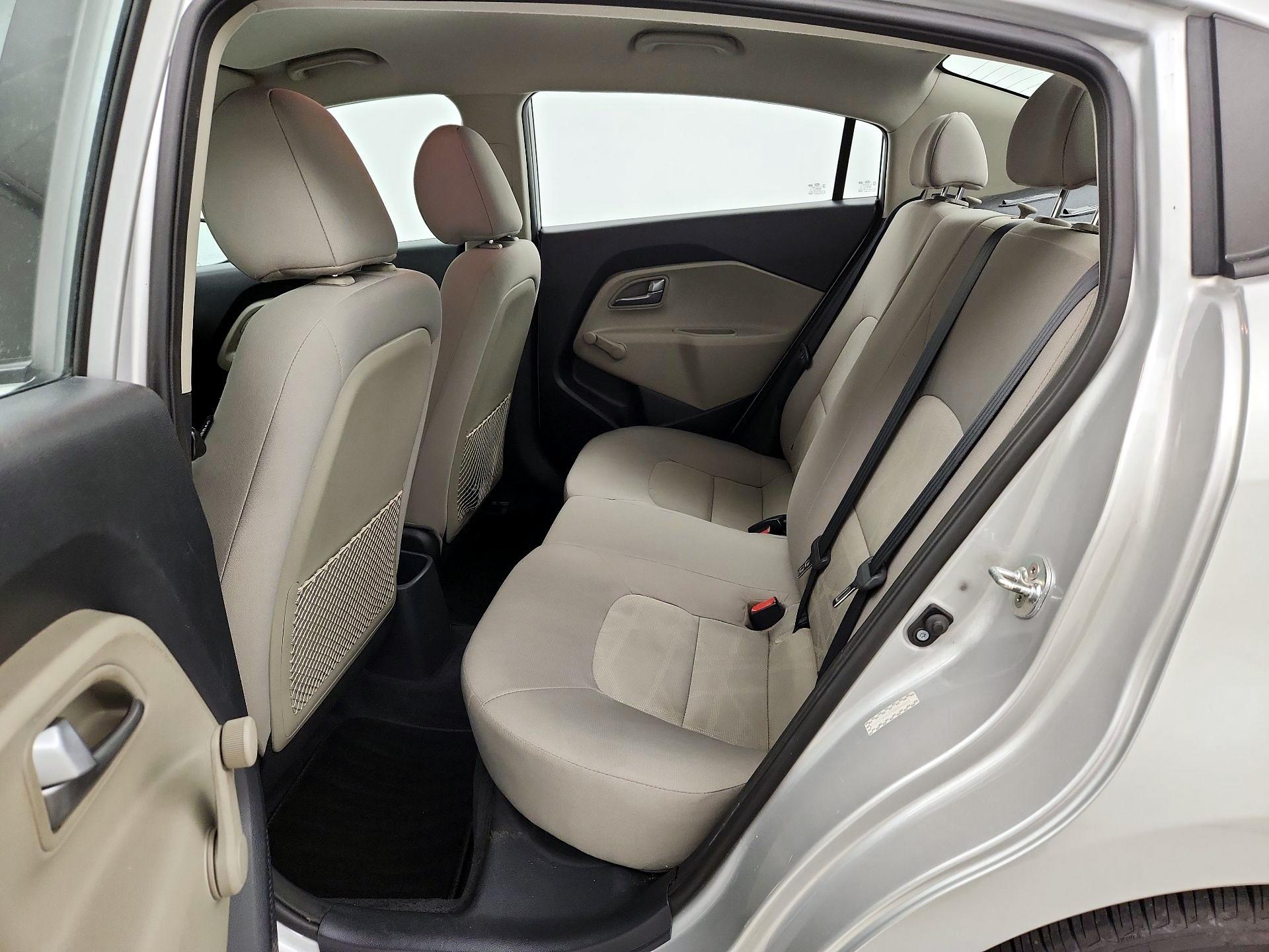 Thumbnail: 2016 Kia Rio - 18