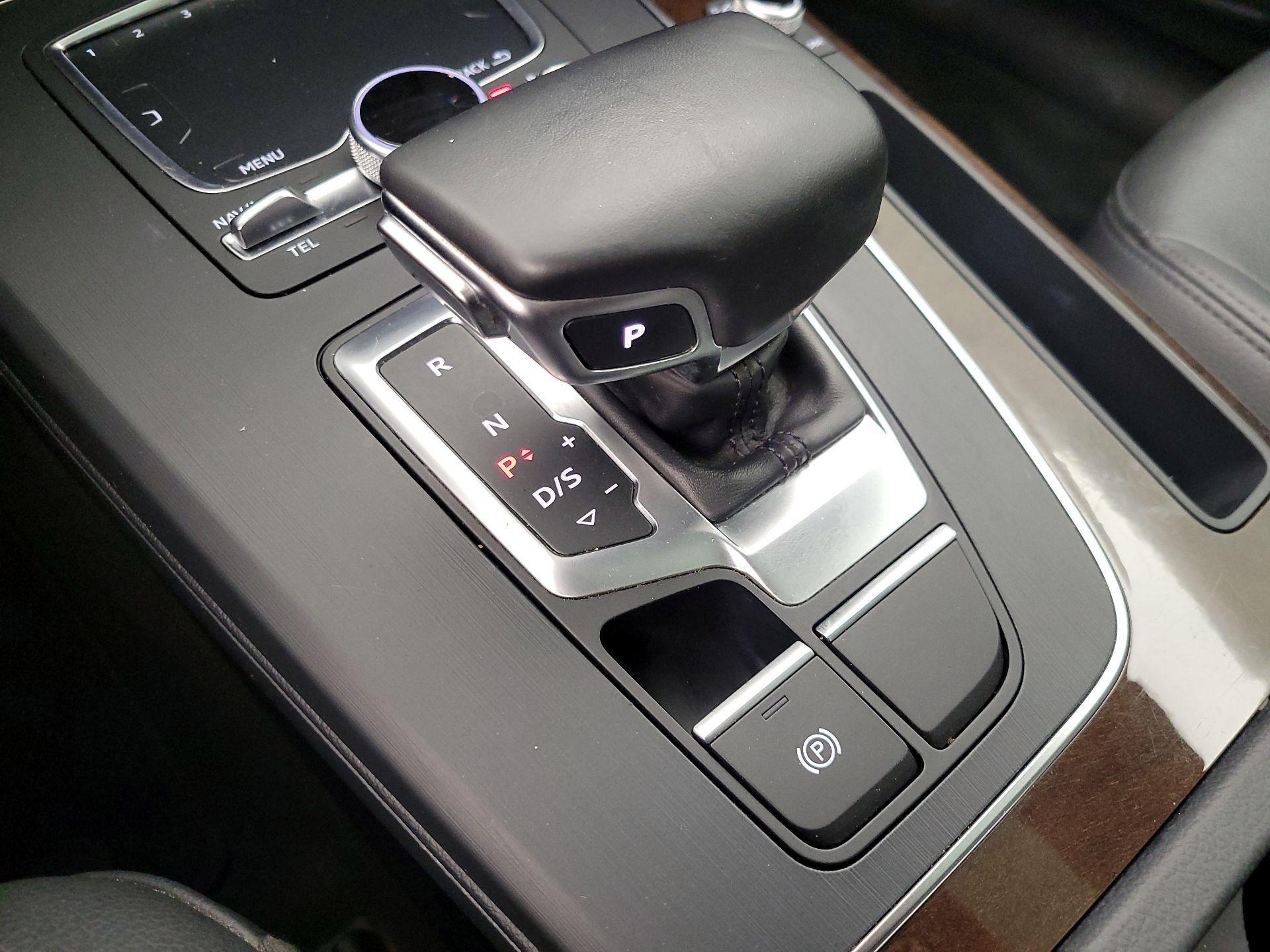 Thumbnail: 2018 Audi Q5 - 18