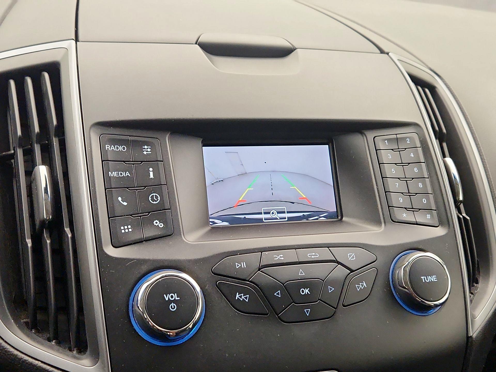 Thumbnail: 2019 Ford Edge - 14