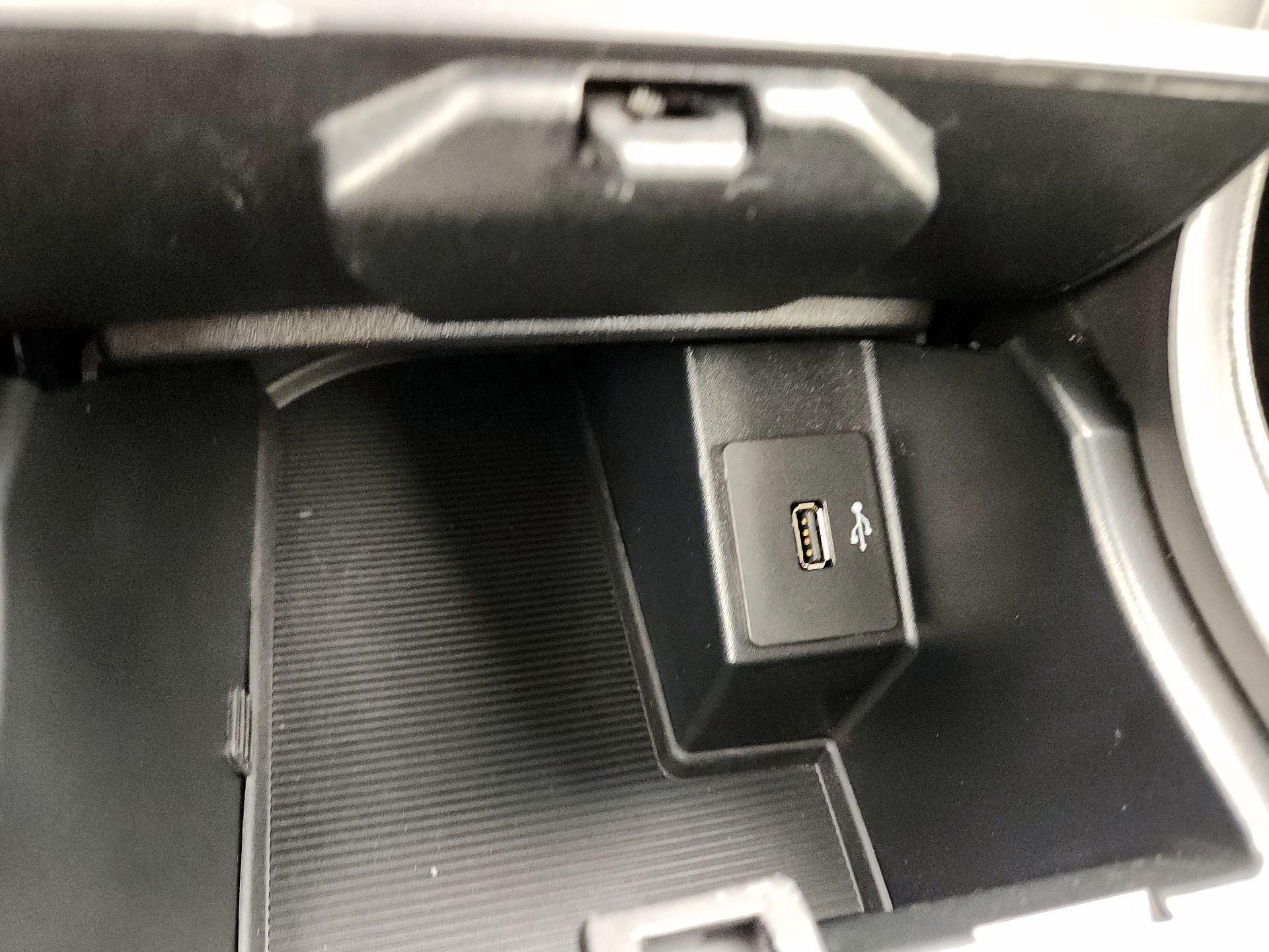 Thumbnail: 2019 Ford Edge - 18