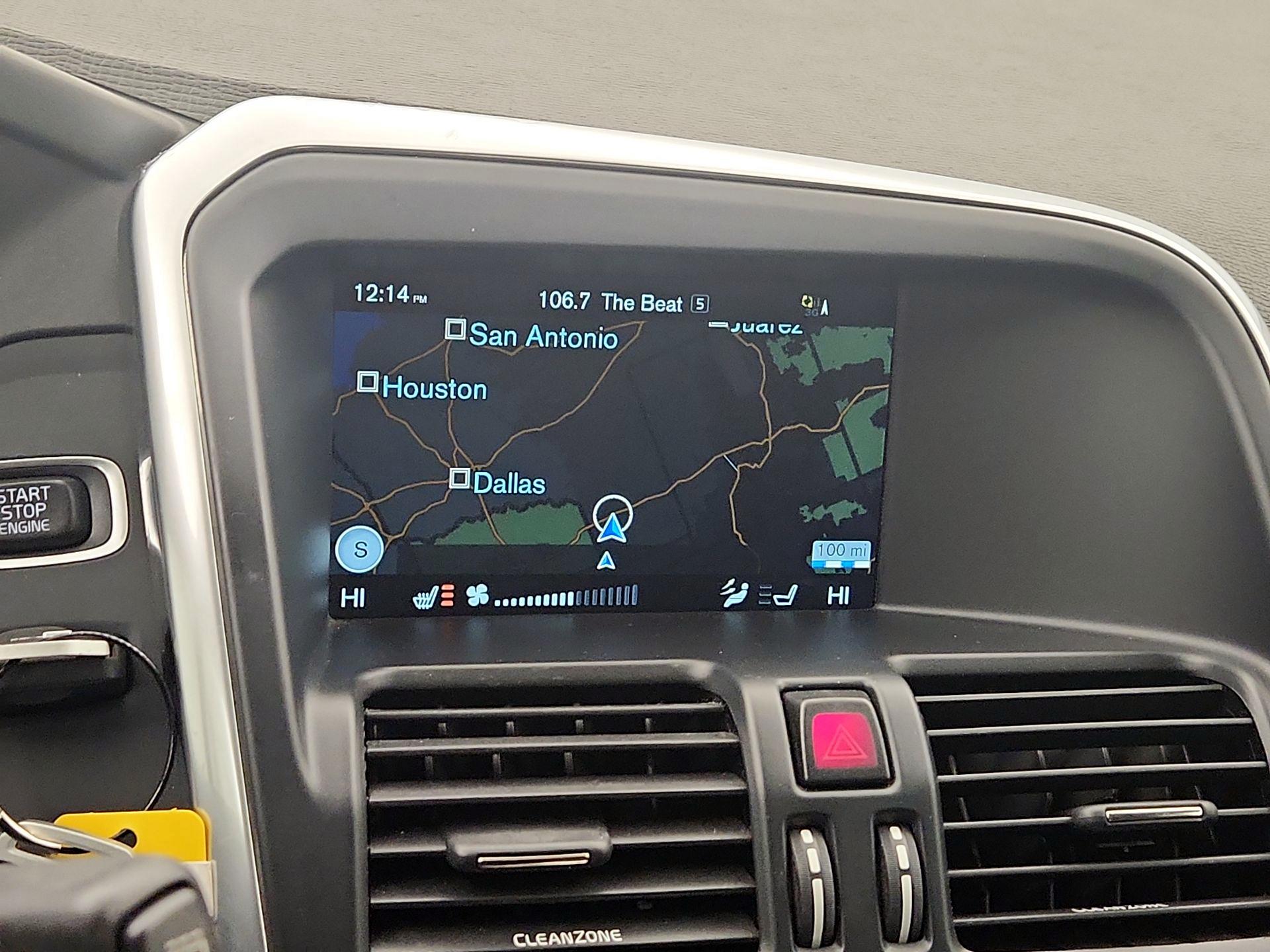 Thumbnail: 2017 Volvo XC60 - 14