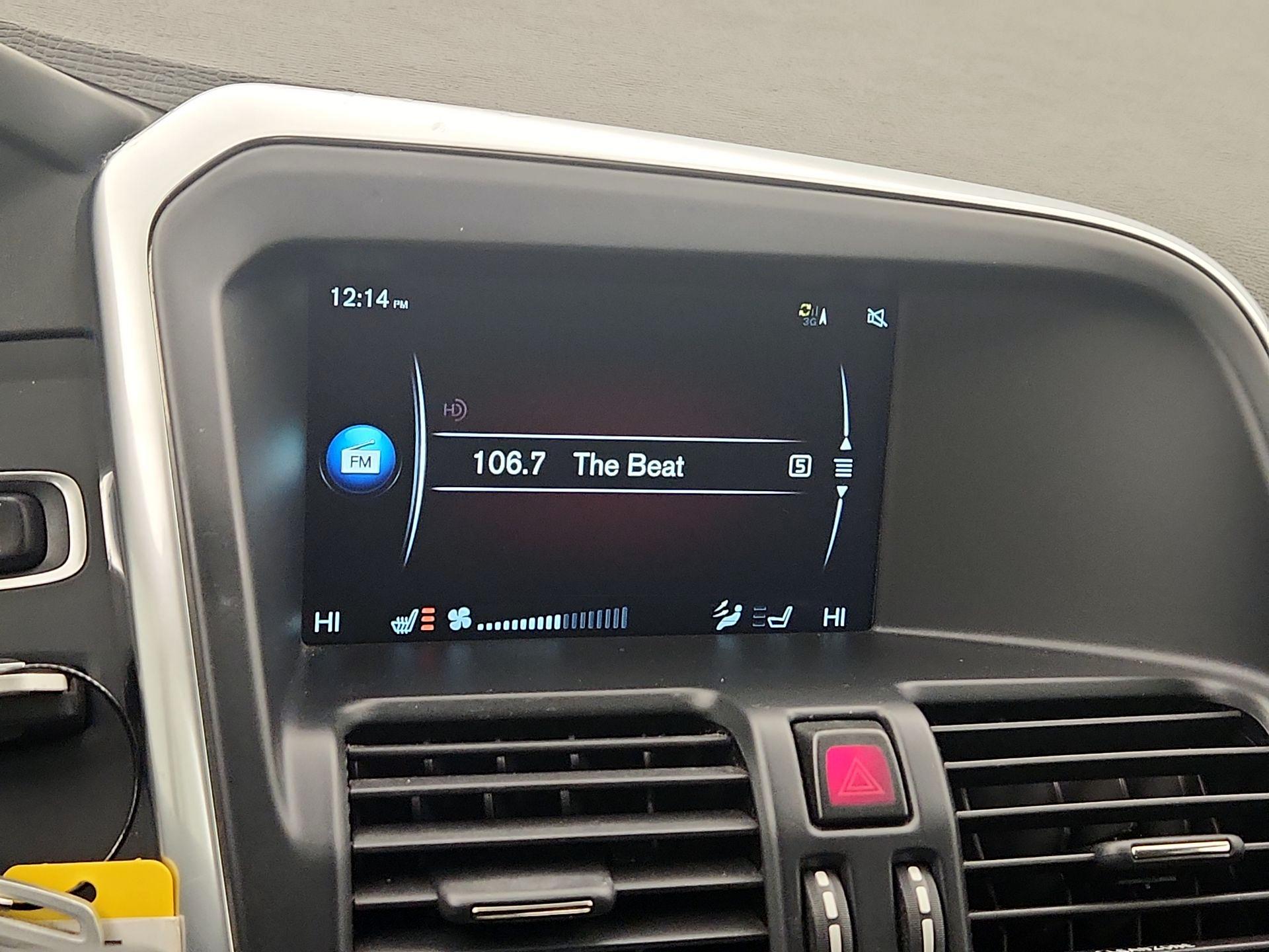 Thumbnail: 2017 Volvo XC60 - 16