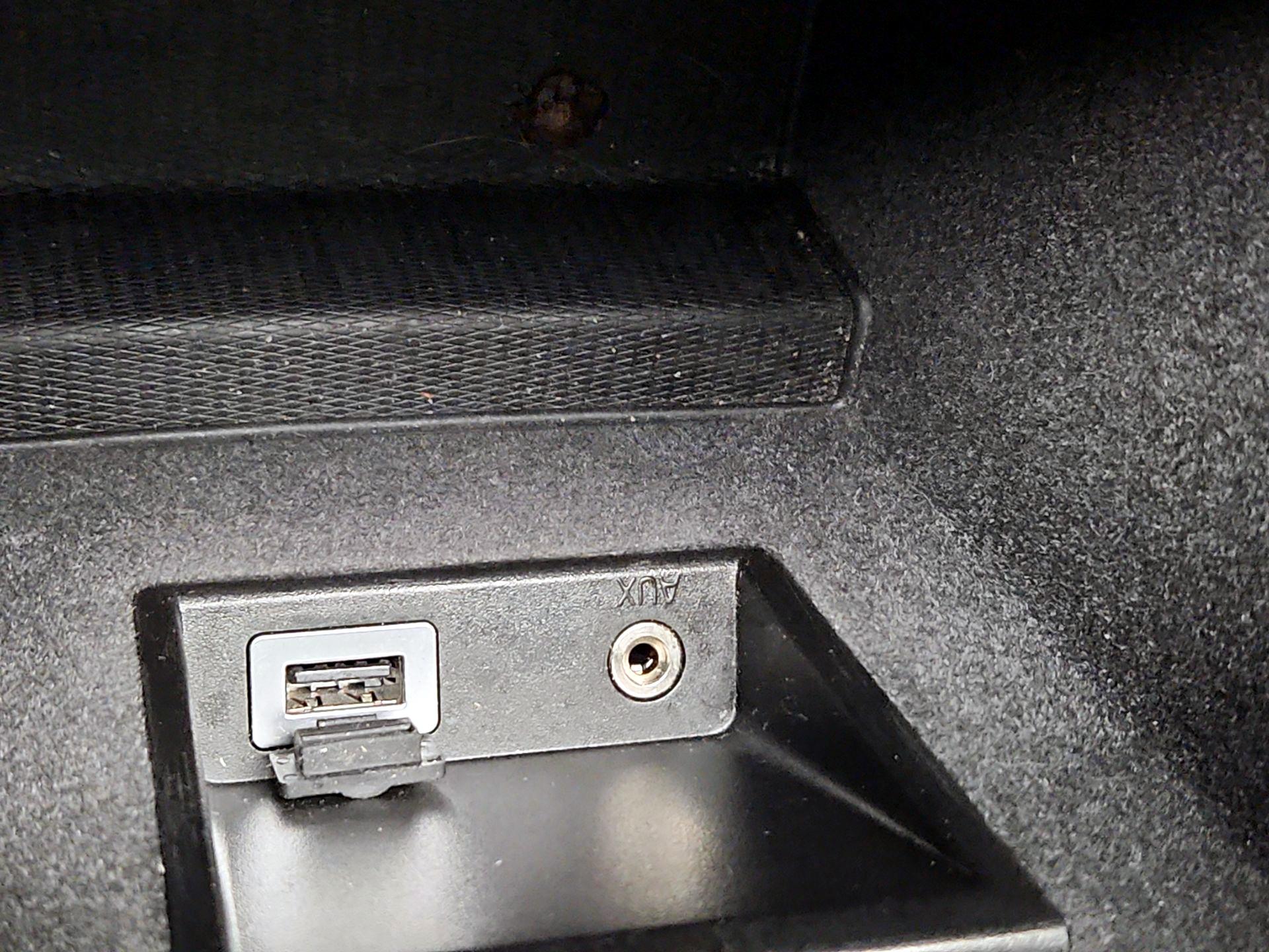 Thumbnail: 2017 Volvo XC60 - 19