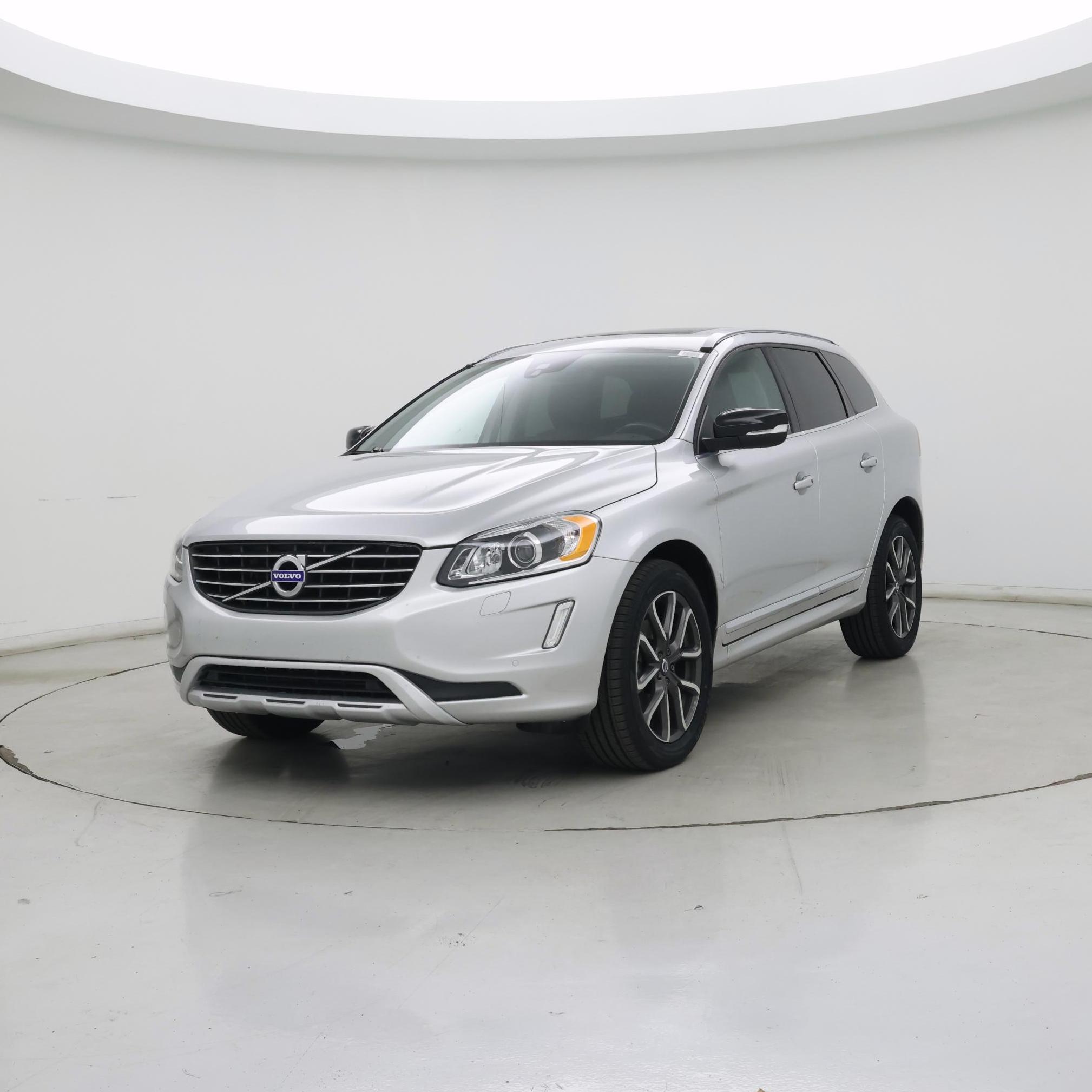 Thumbnail: 2017 Volvo XC60 - 4