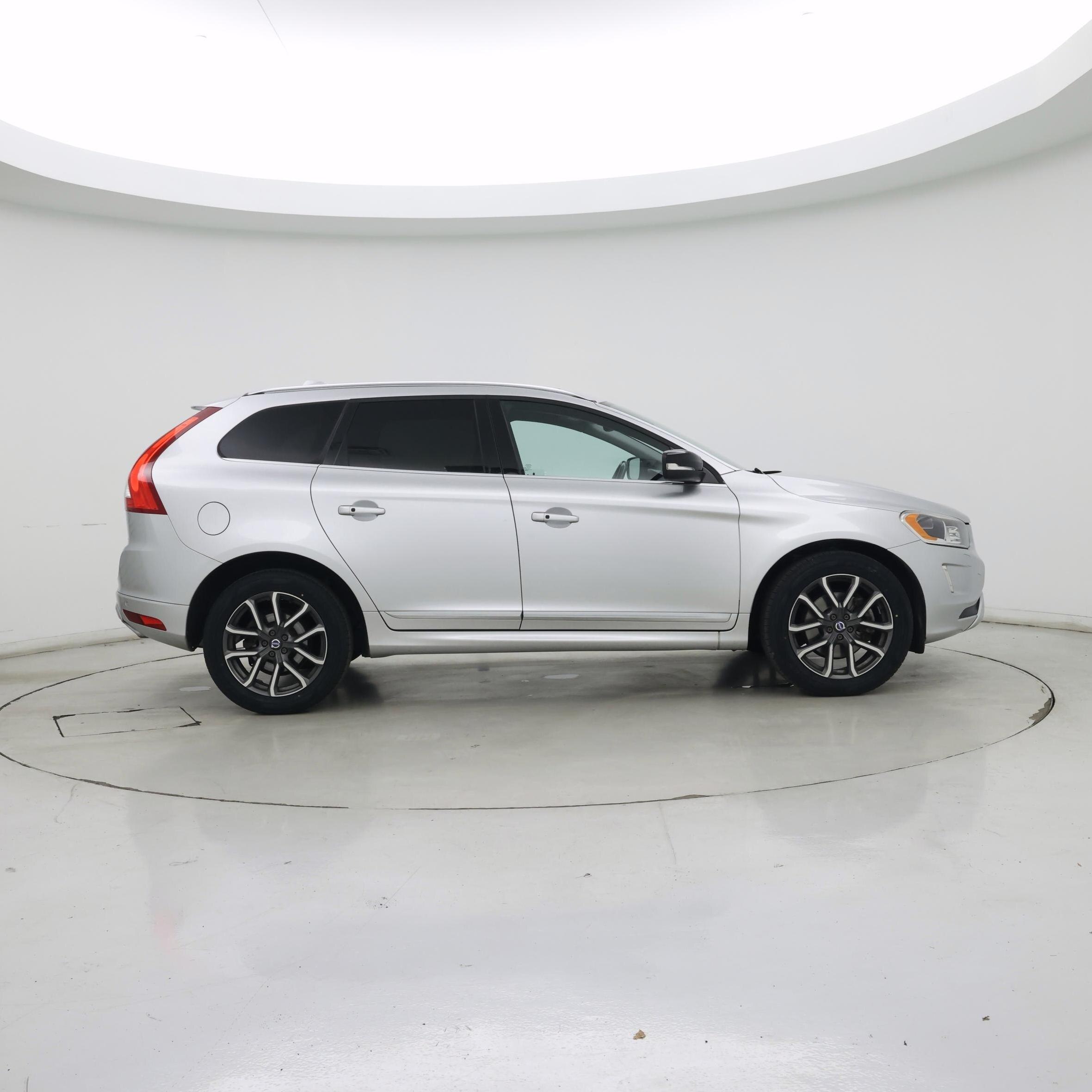 Thumbnail: 2017 Volvo XC60 - 7