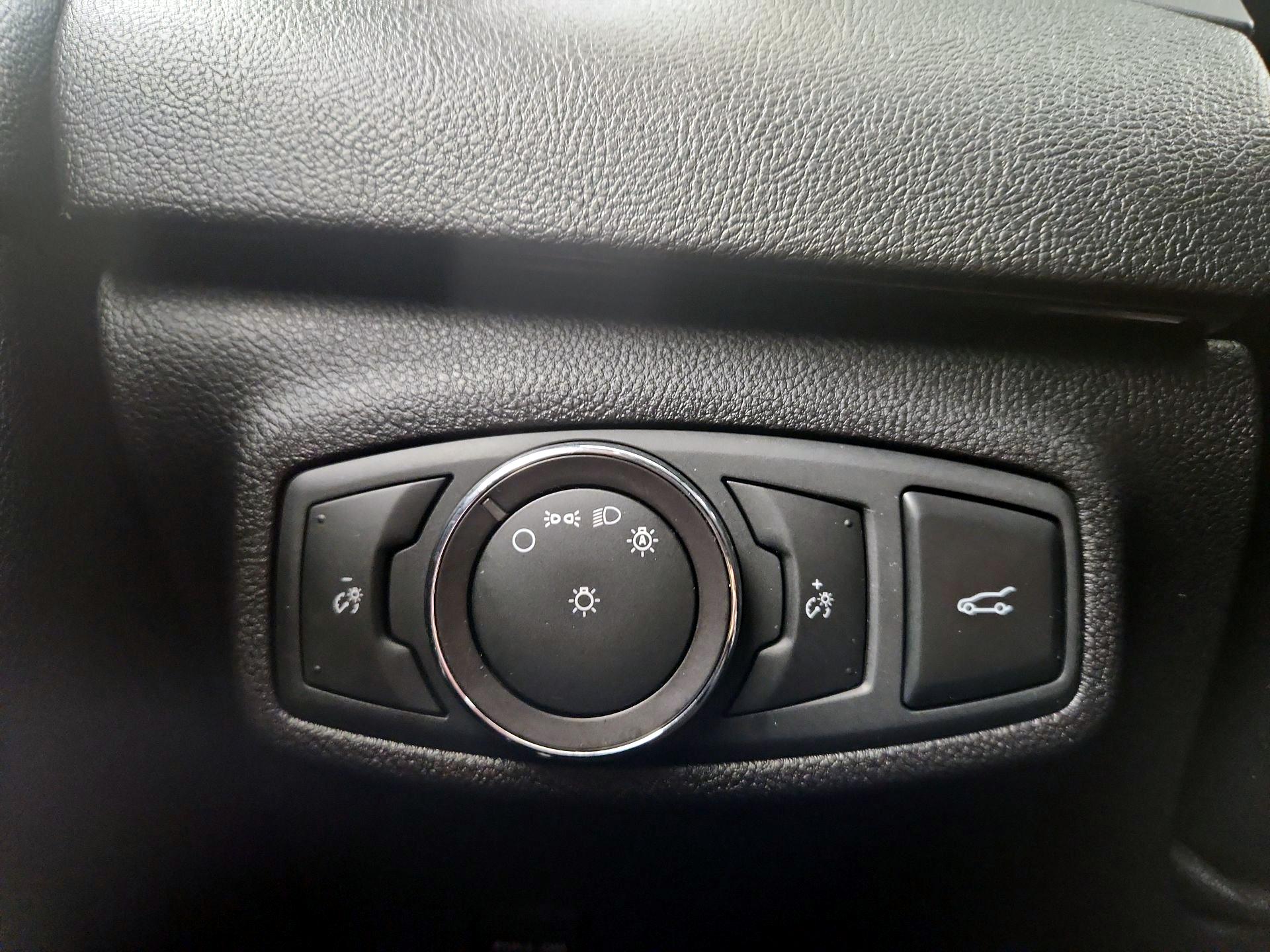 Thumbnail: 2019 Lincoln MKC - 13