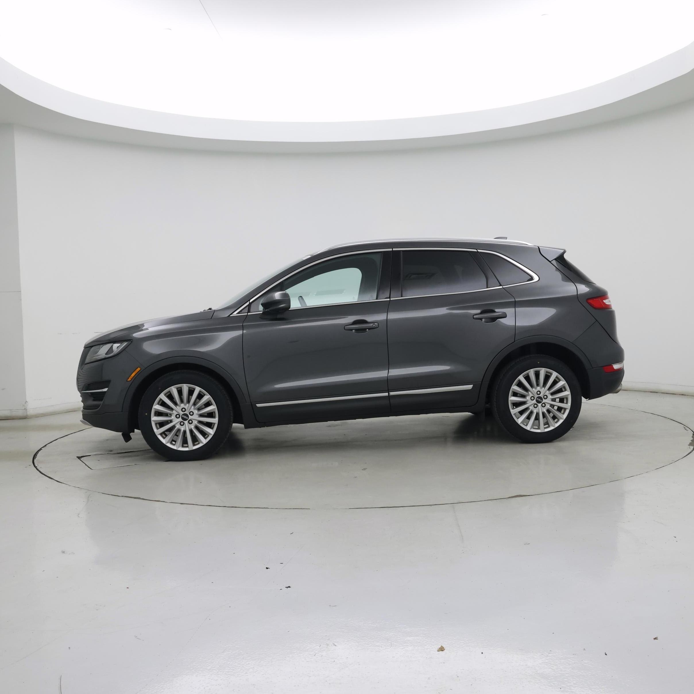 Thumbnail: 2019 Lincoln MKC - 3