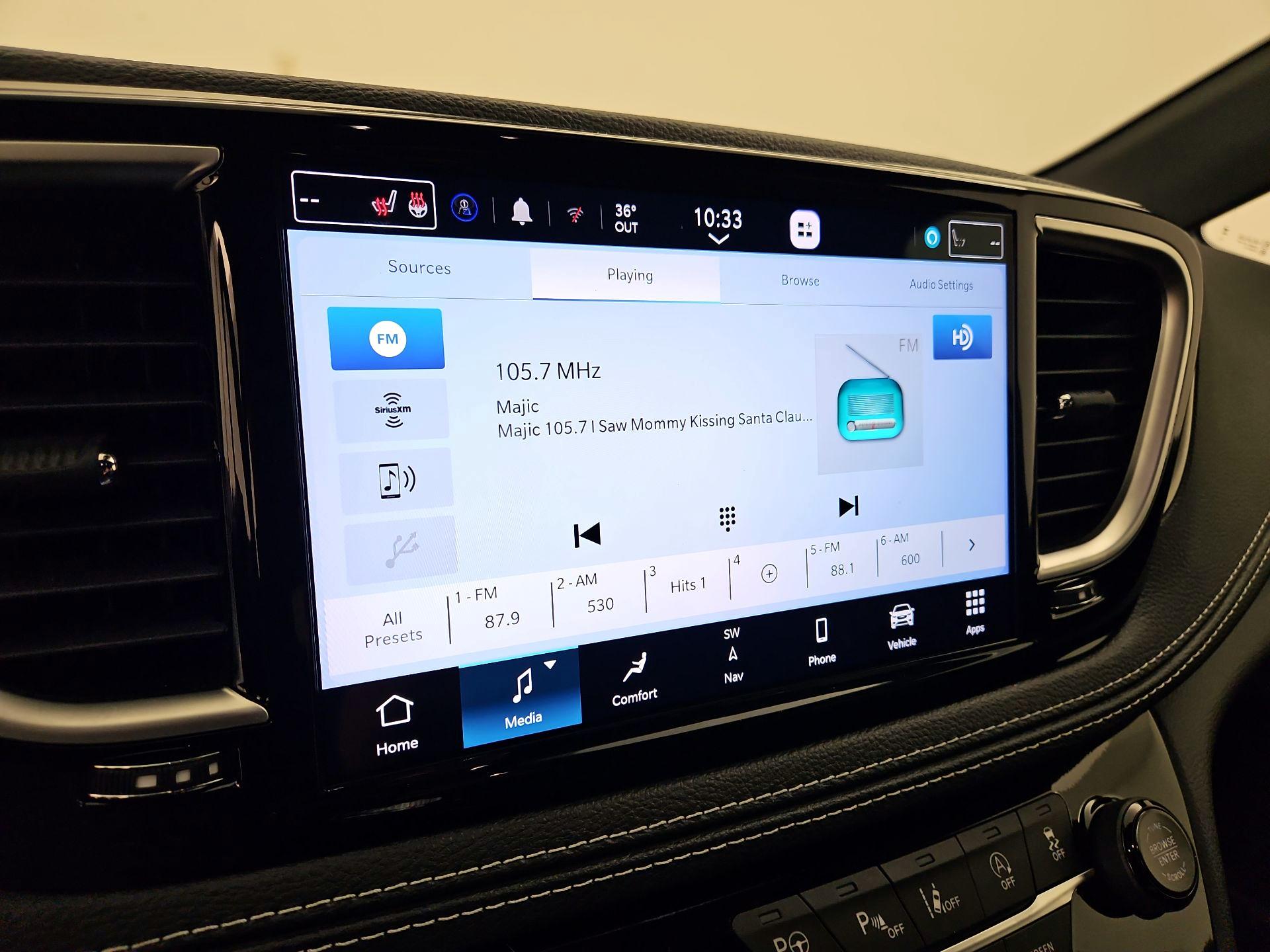 Thumbnail: 2024 Chrysler Pacifica - 16