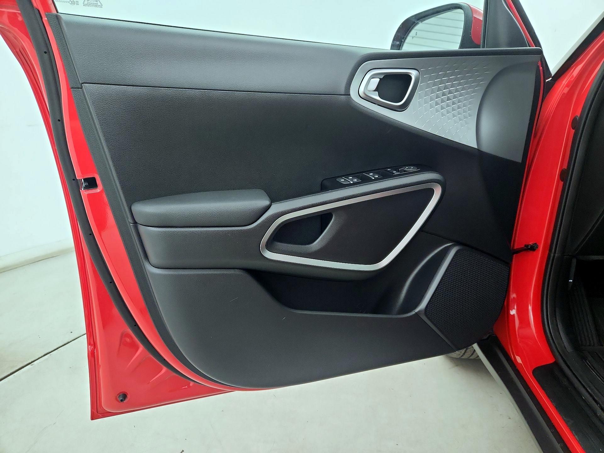 Thumbnail: 2023 Kia Soul - 12