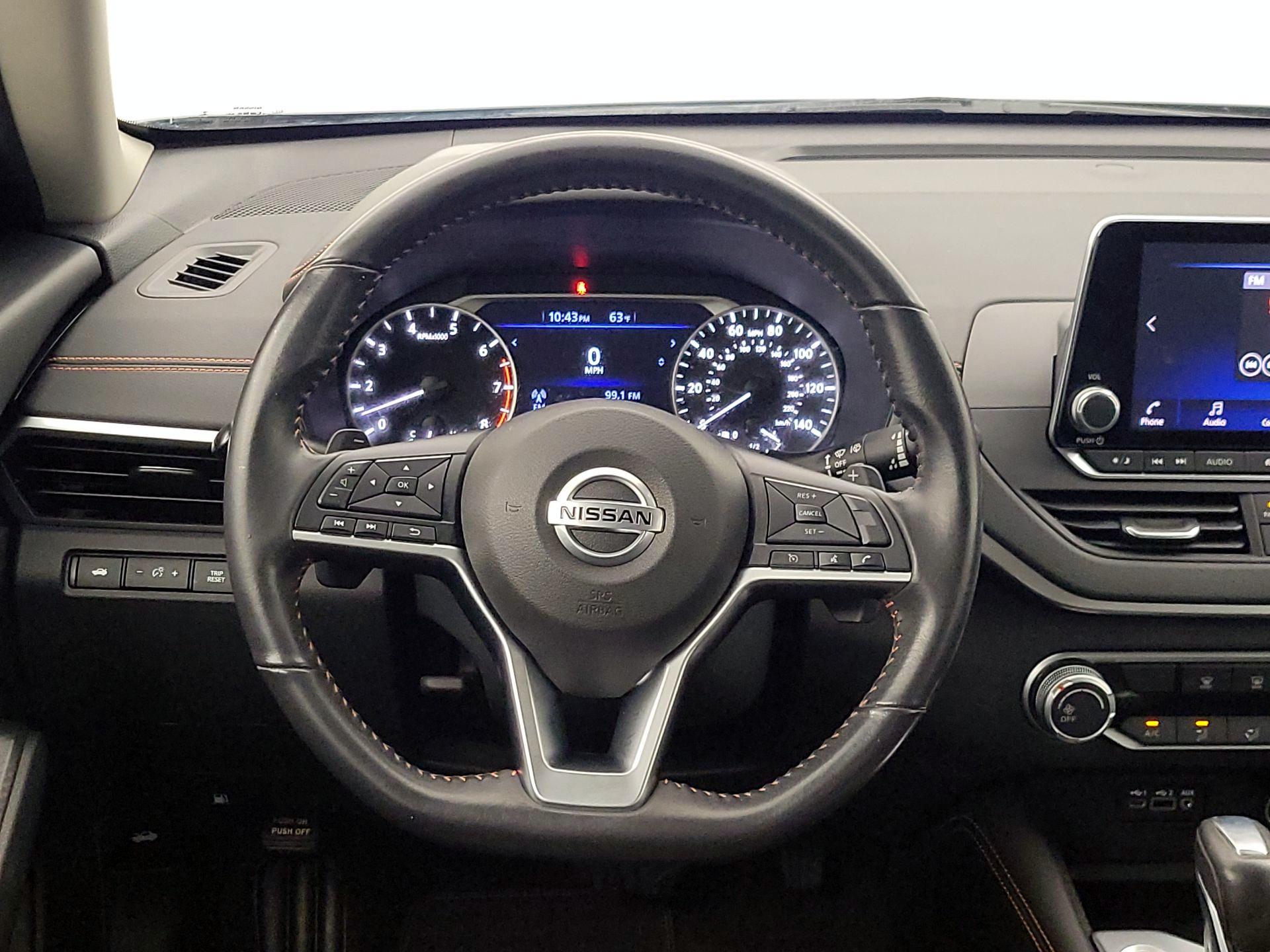 Thumbnail: 2022 Nissan Altima - 10