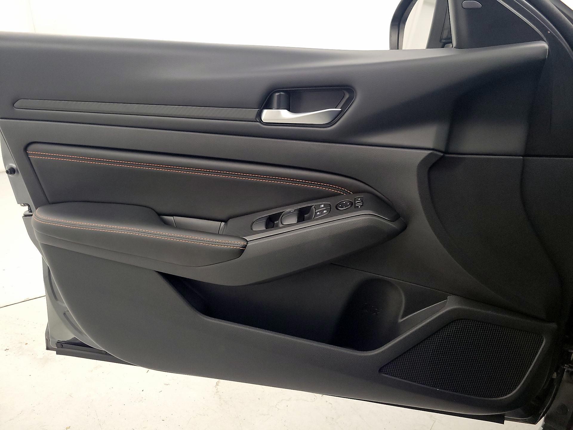 Thumbnail: 2022 Nissan Altima - 12