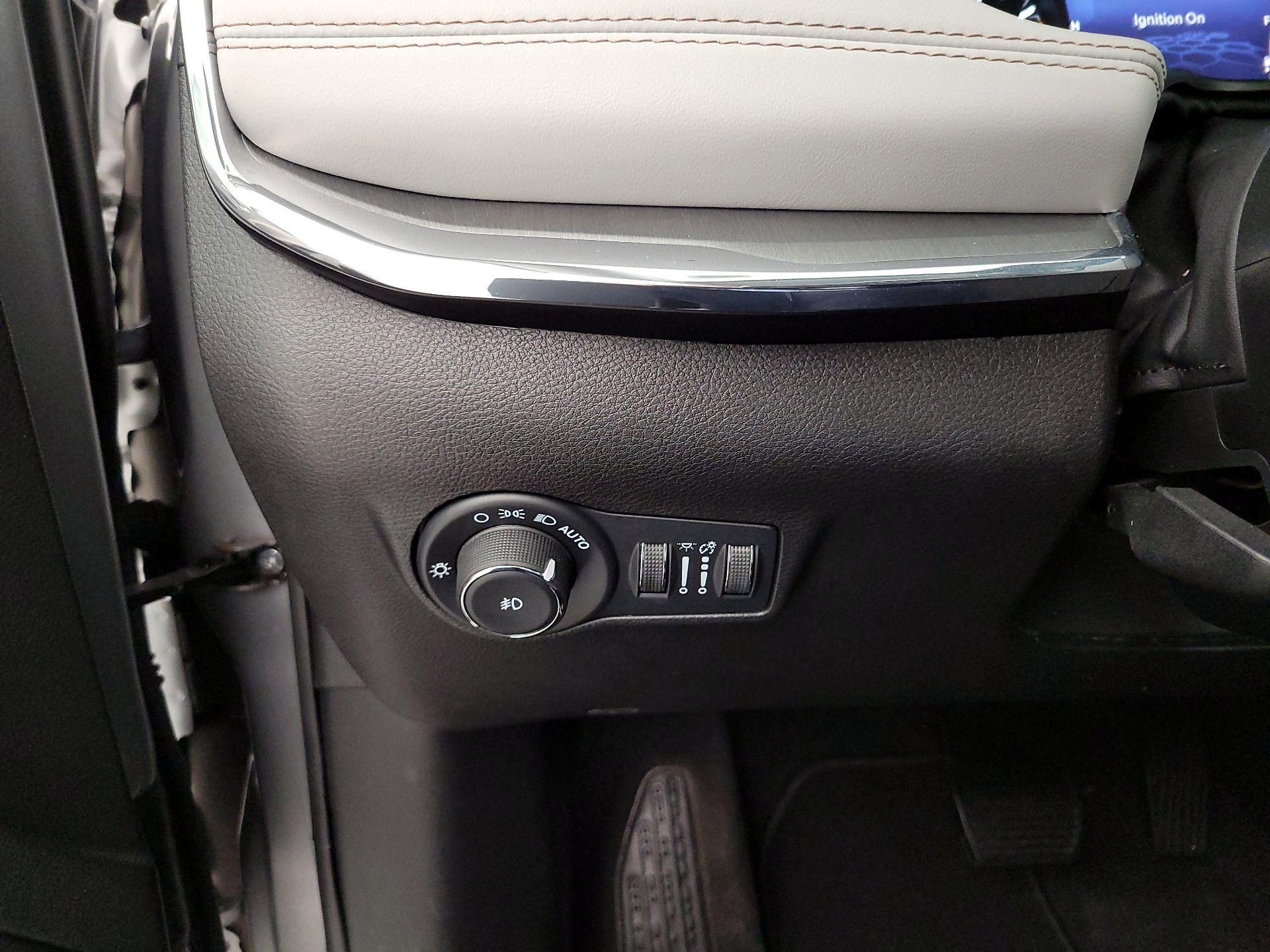 Thumbnail: 2022 Jeep Compass - 13