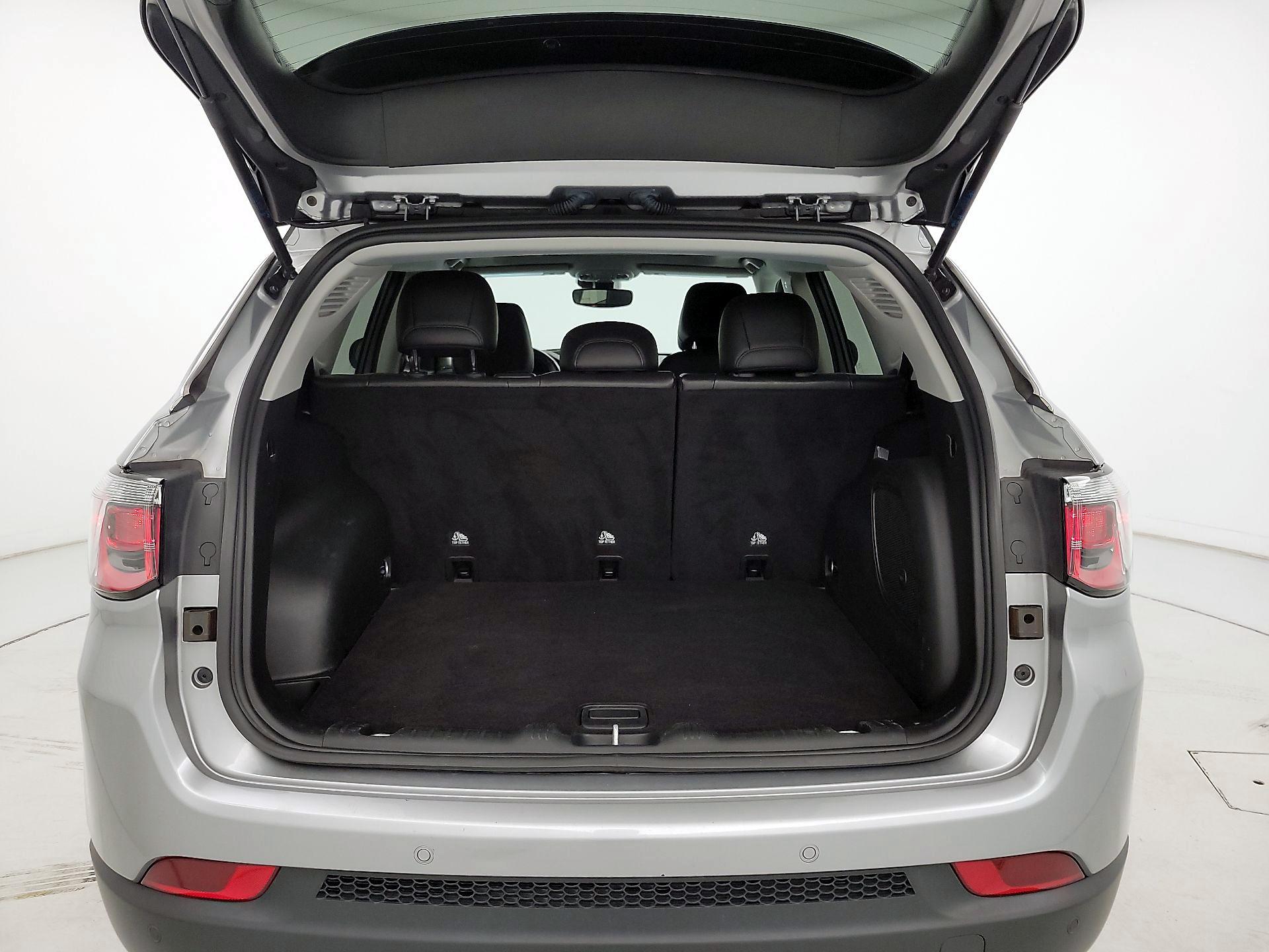 Thumbnail: 2022 Jeep Compass - 20