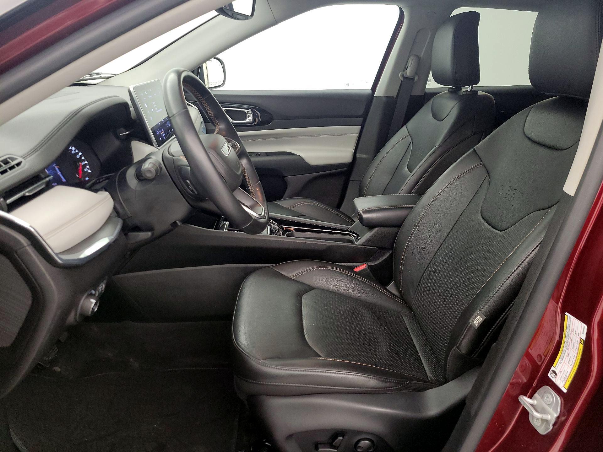 Thumbnail: 2022 Jeep Compass - 11