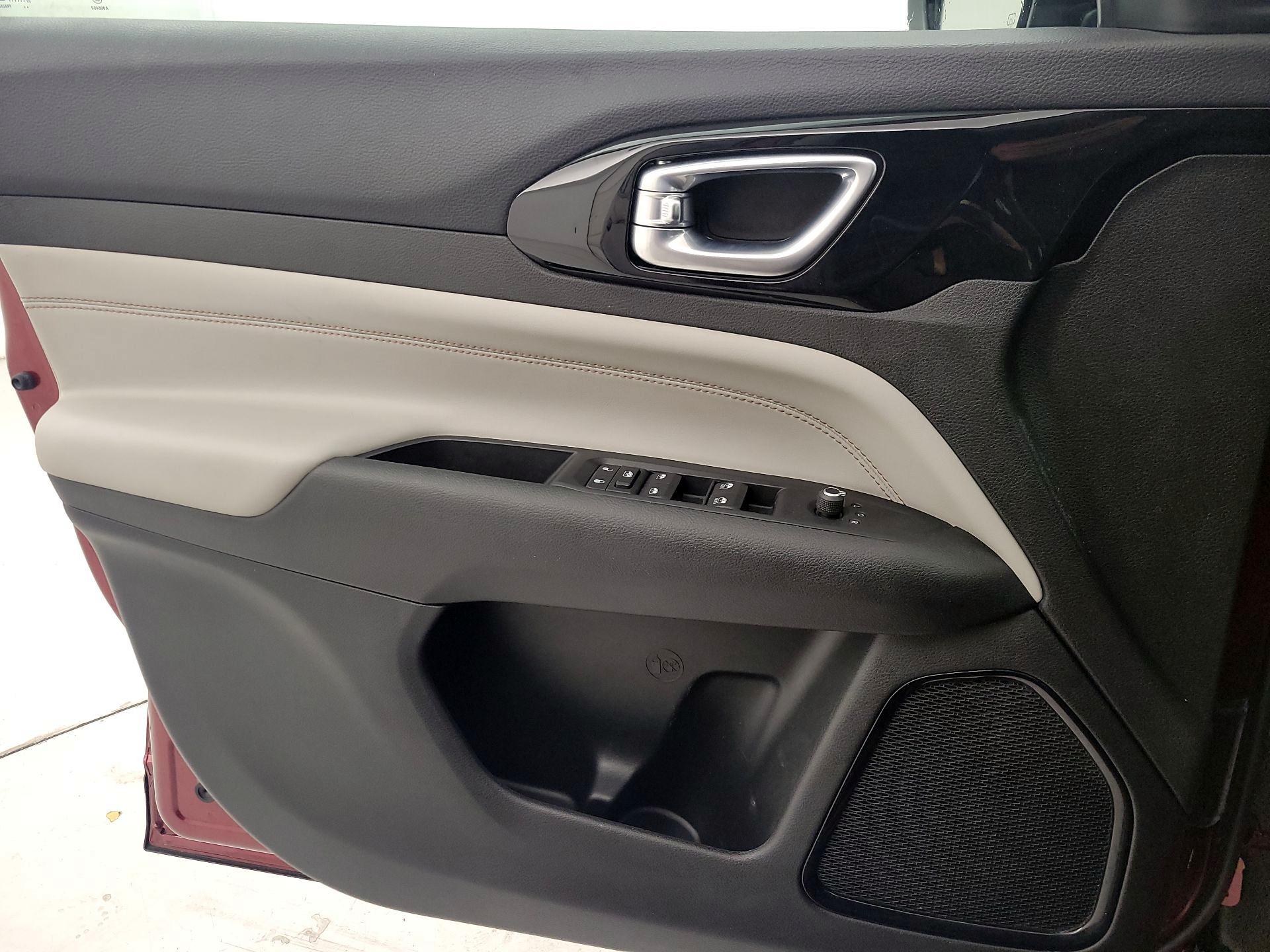 Thumbnail: 2022 Jeep Compass - 12